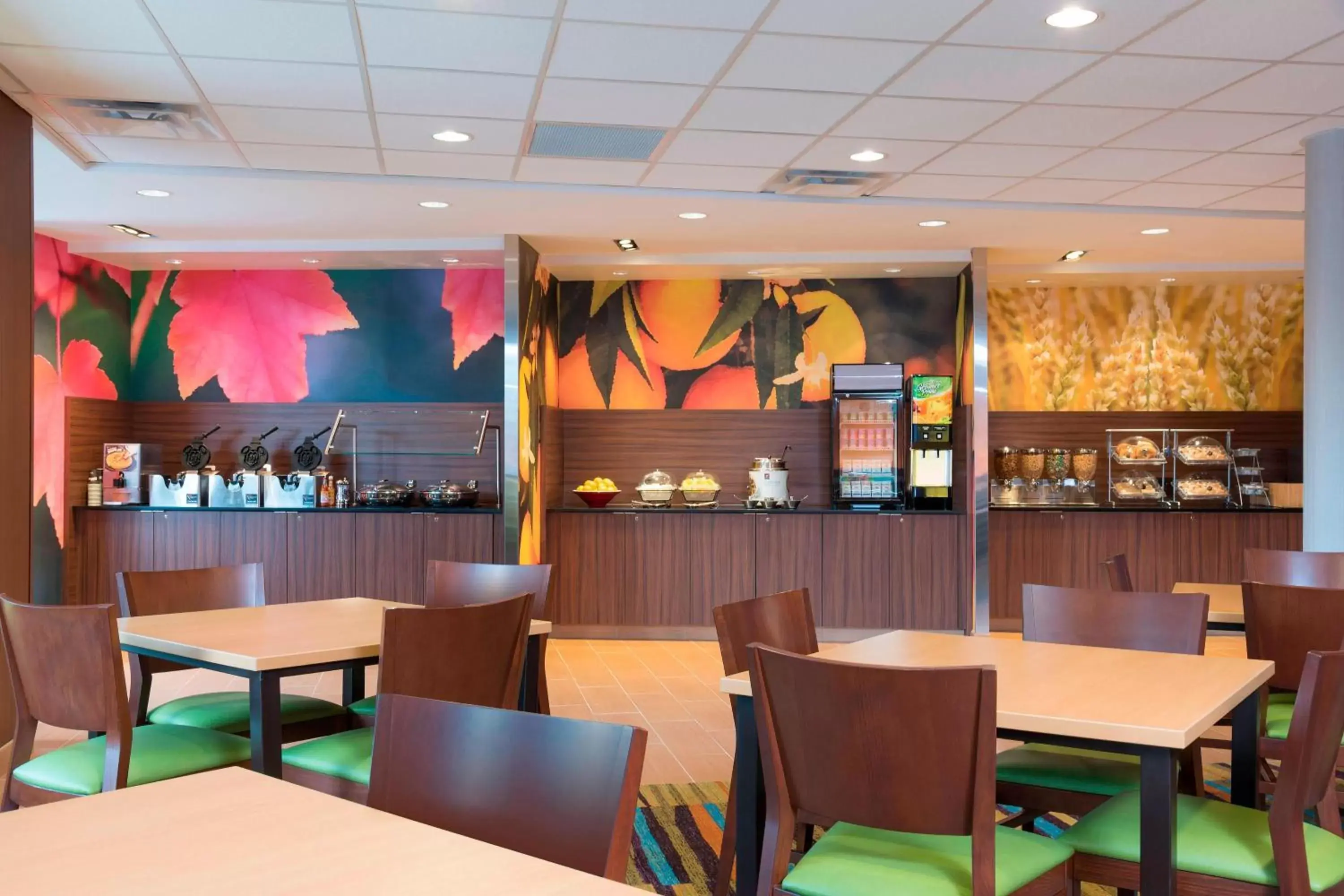 Breakfast, Restaurant/Places to Eat in Fairfield Inn & Suites by Marriott Orlando Kissimmee/Celebration