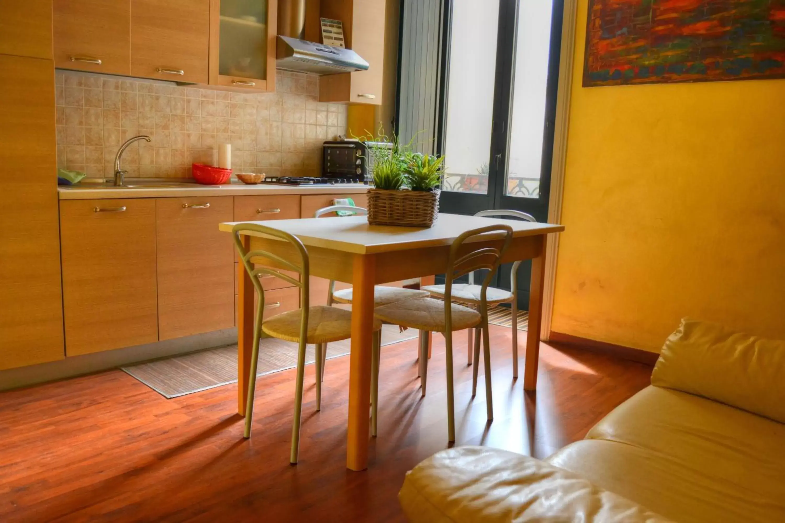 Kitchen or kitchenette, Dining Area in B&B La Corte Lecce