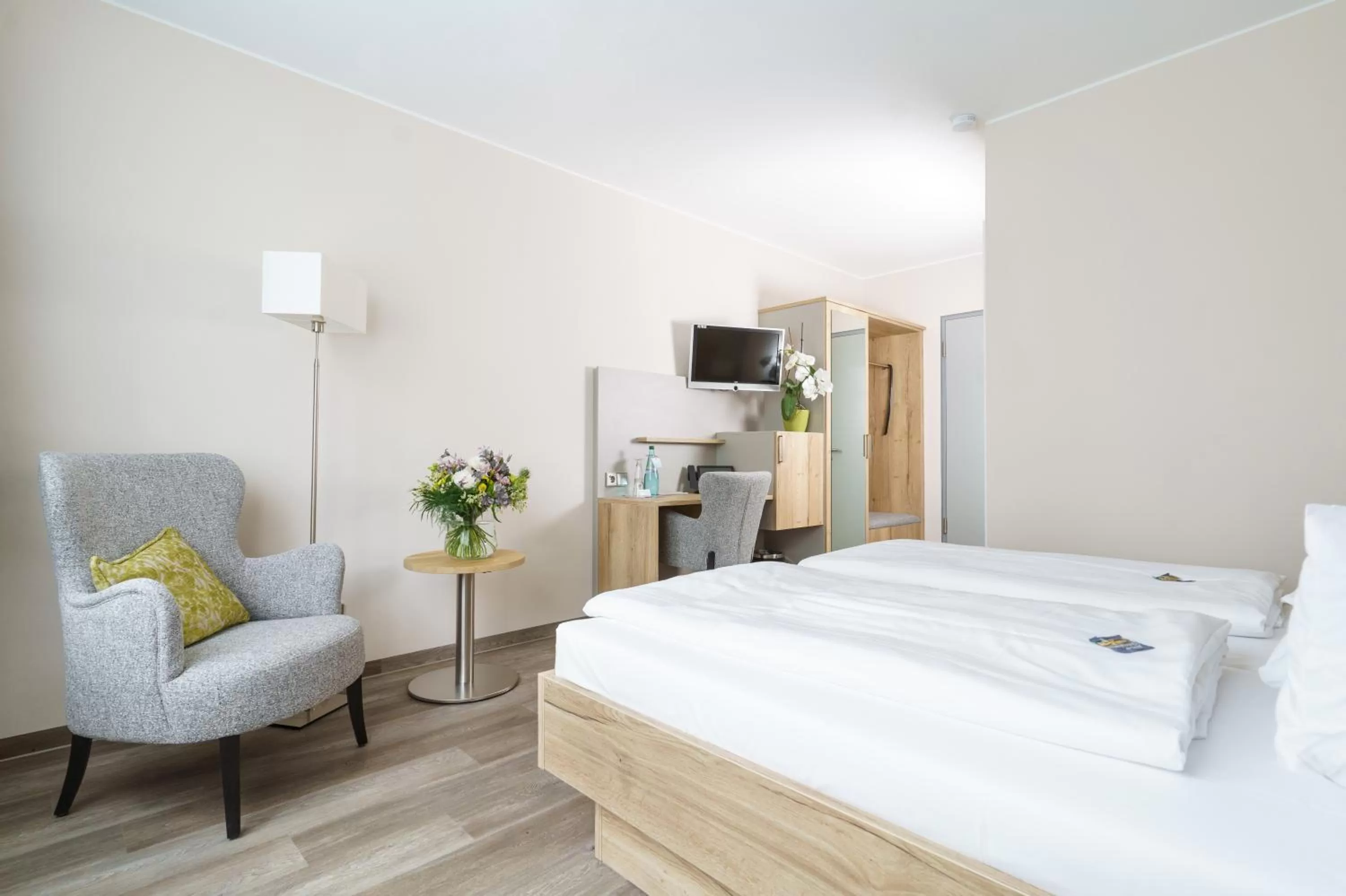 Bed in Hotel Forsthaus Grüna Betreibergesellschaft mbH