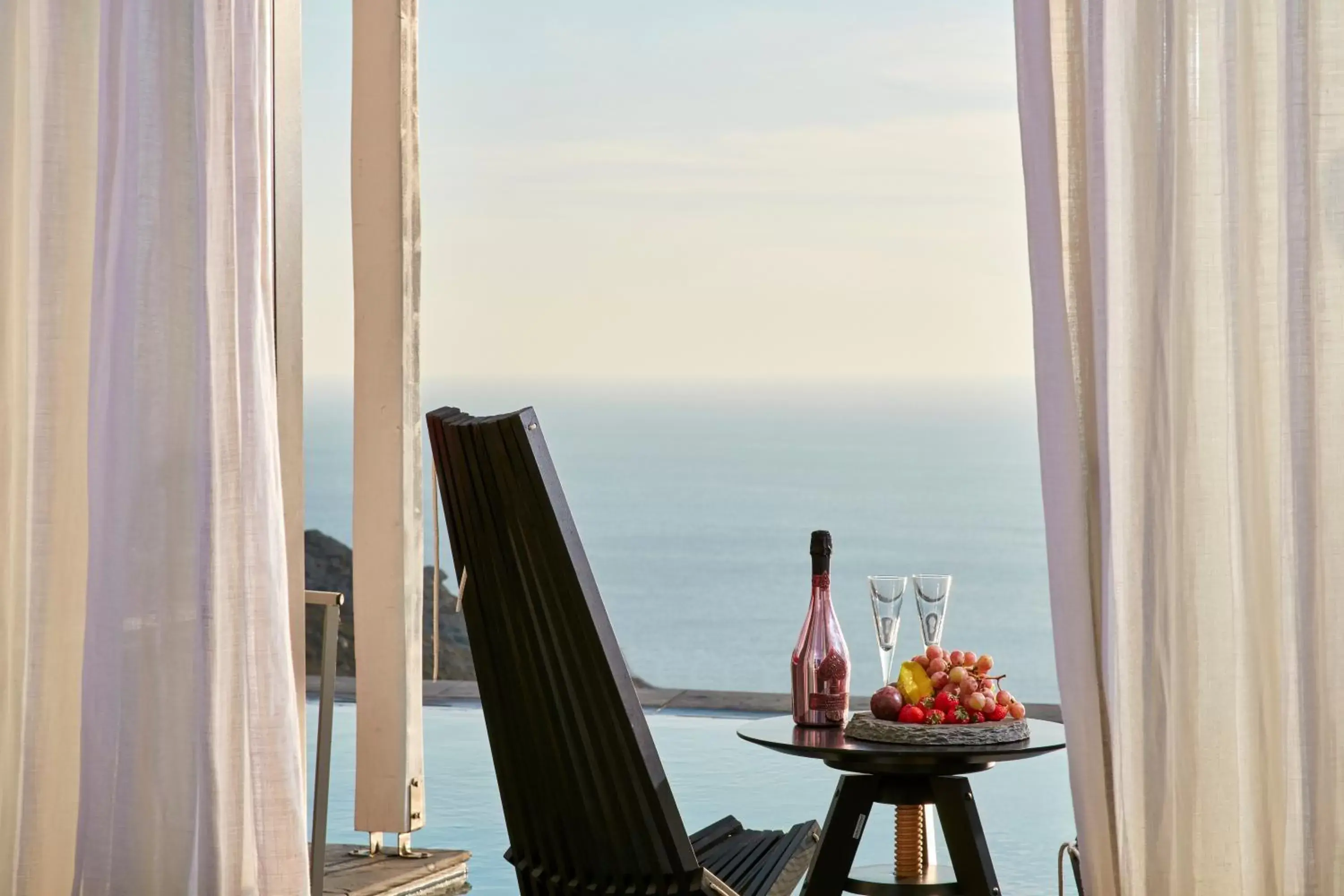 Sea view in Myconian Avaton - Design Hotels