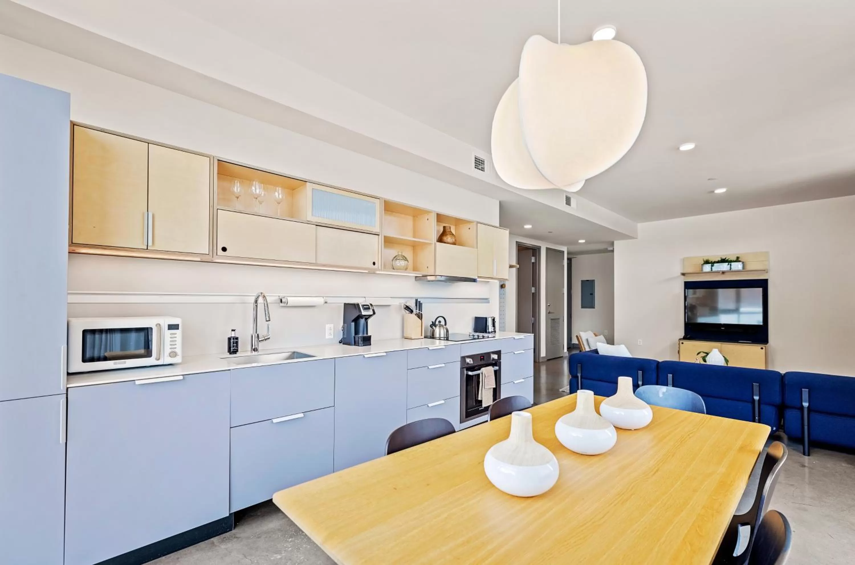 Kitchen or kitchenette in Placemakr Wedgewood-Houston - South Nashville