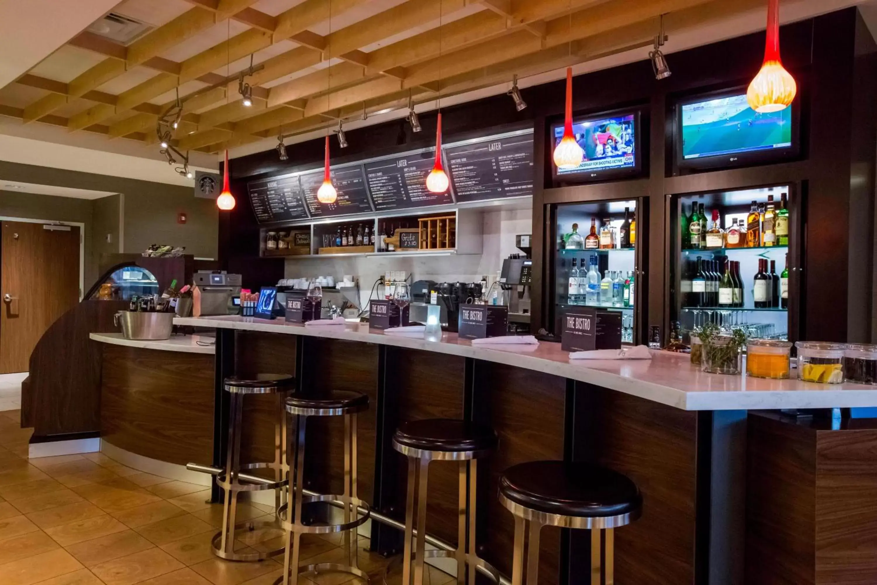 Restaurant/places to eat, Lounge/Bar in Courtyard by Marriott Jackson Airport/Pearl