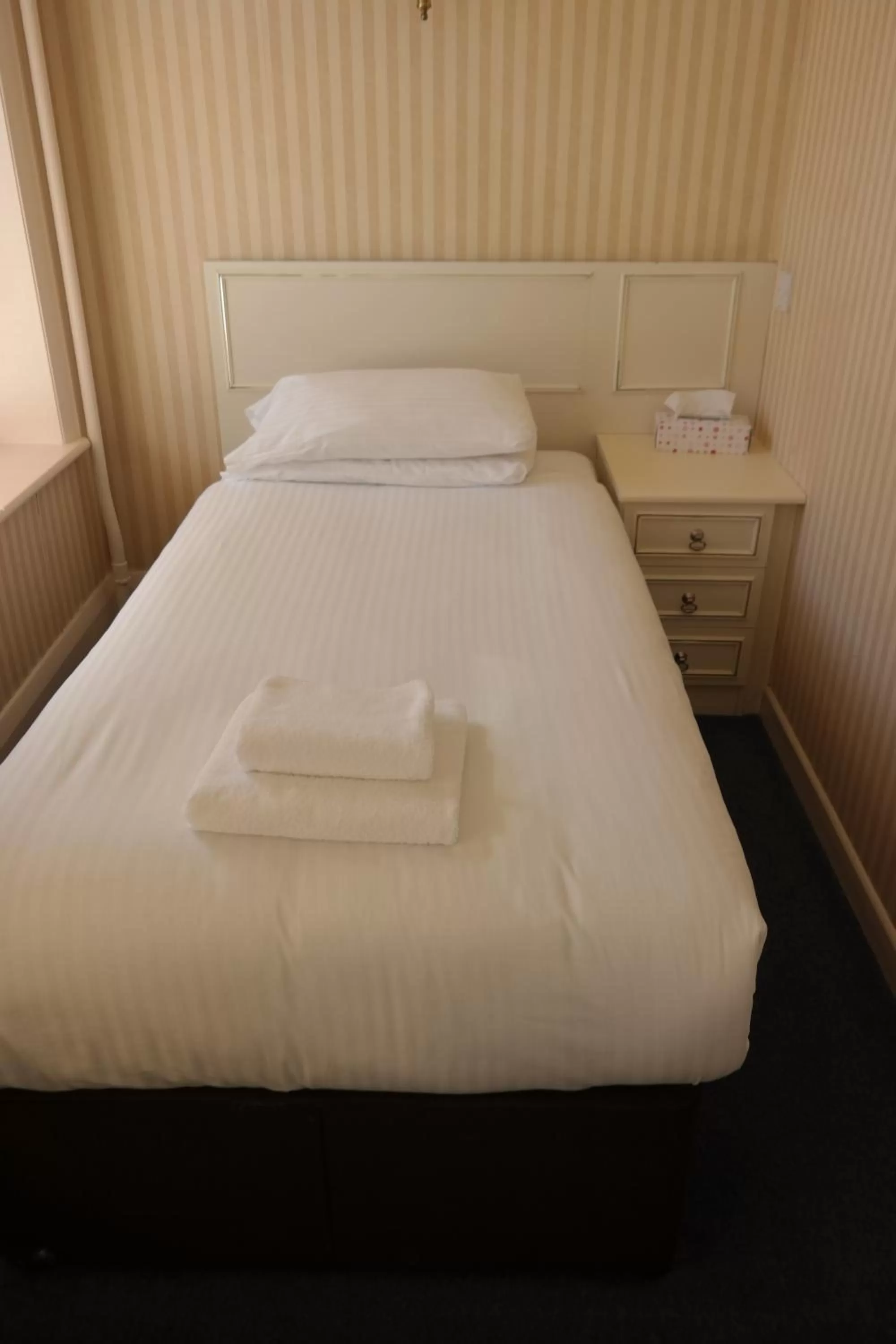 Bedroom, Bed in Hotel Celebrity Bournemouth East Cliff by Villare hotels