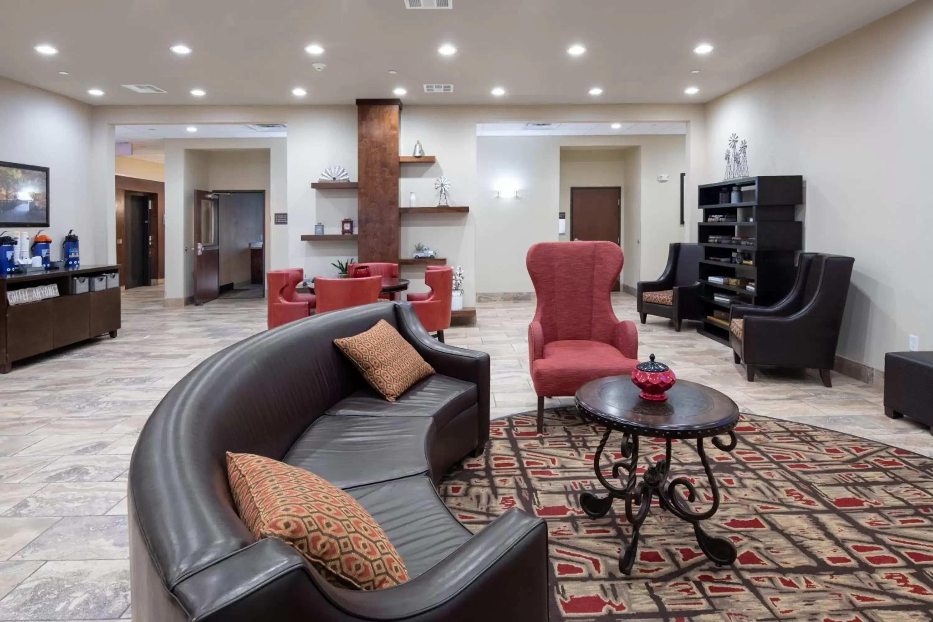 Lobby or reception, Seating Area in Home Away Kitchen Suites Enid