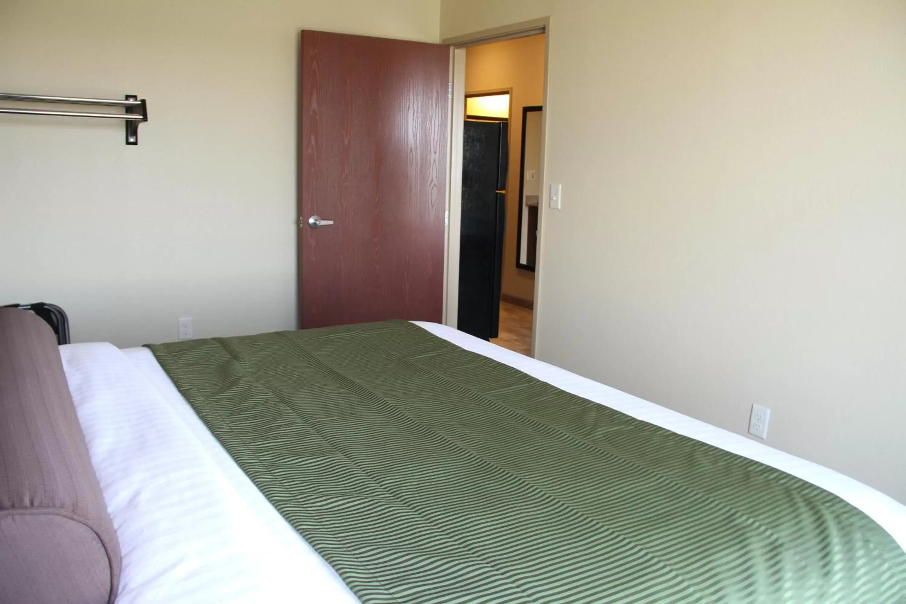 Two-Room Suite in Cobblestone Hotel & Suites - Devils Lake Two-Room Suite in Cobblestone Hotel & Suites - Devils Lake