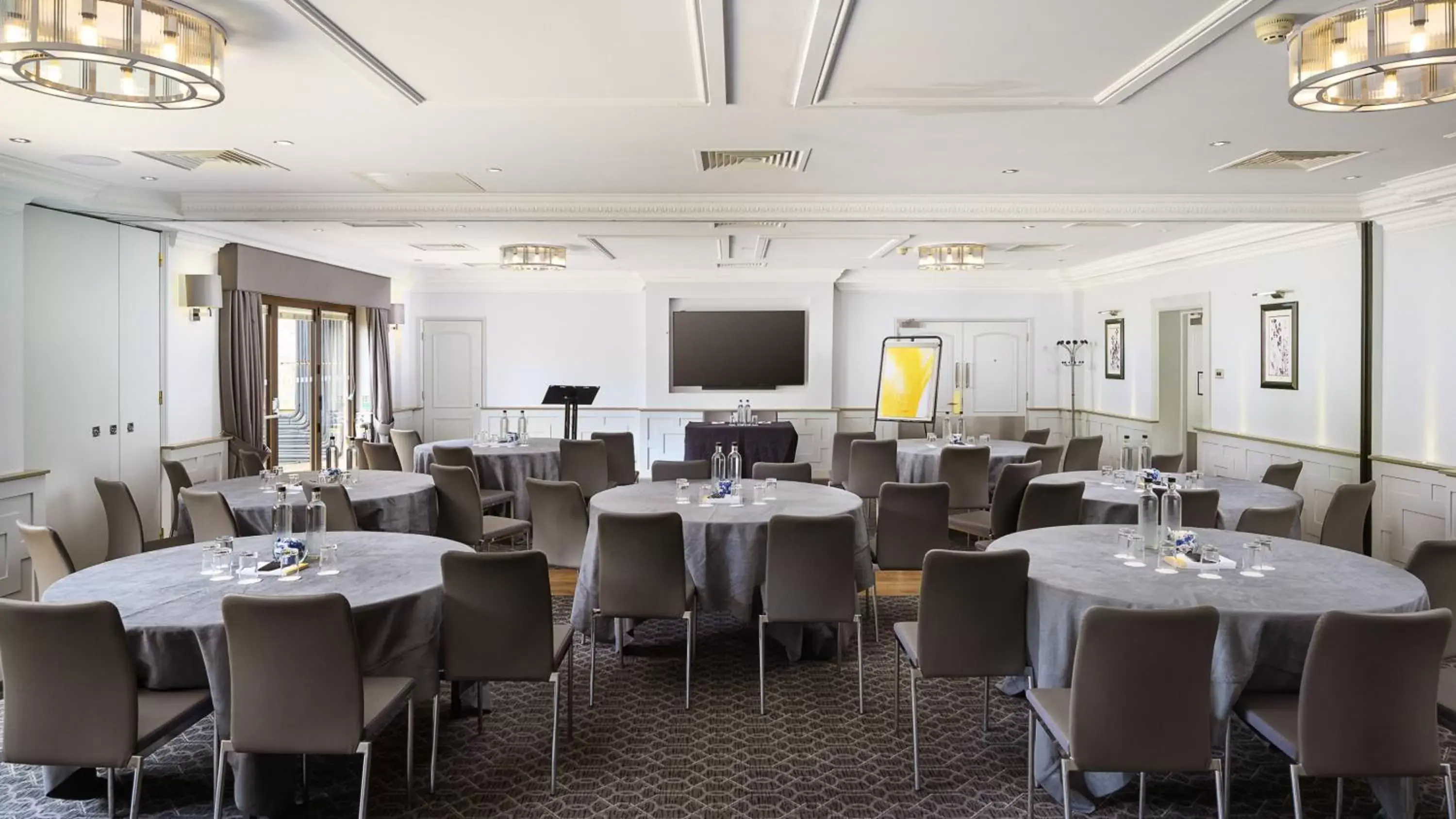 Meeting/conference room, Restaurant/Places to Eat in voco - Oxford Spires, an IHG Hotel