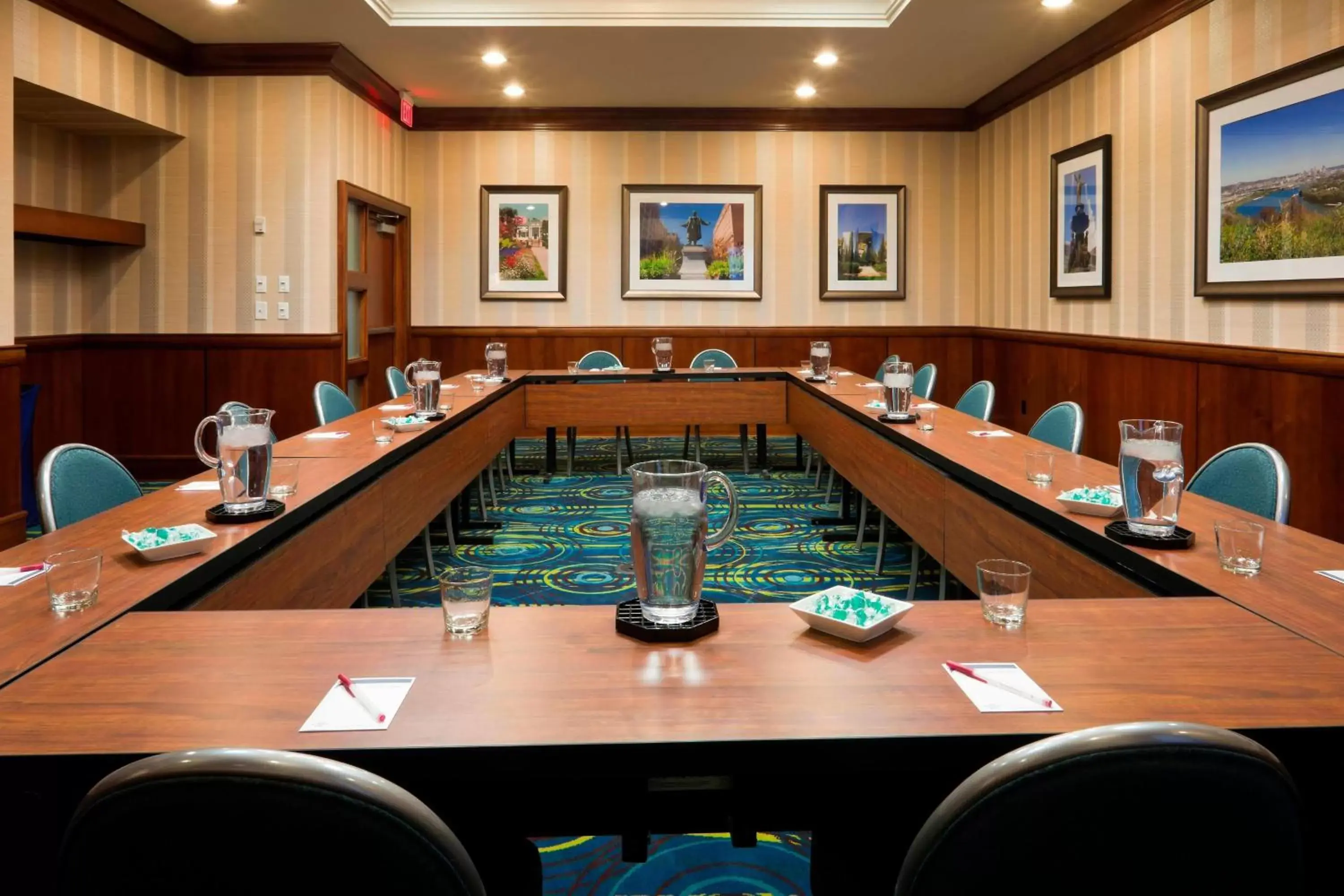 Meeting/conference room in Residence Inn by Marriott Cincinnati Downtown/The Phelps