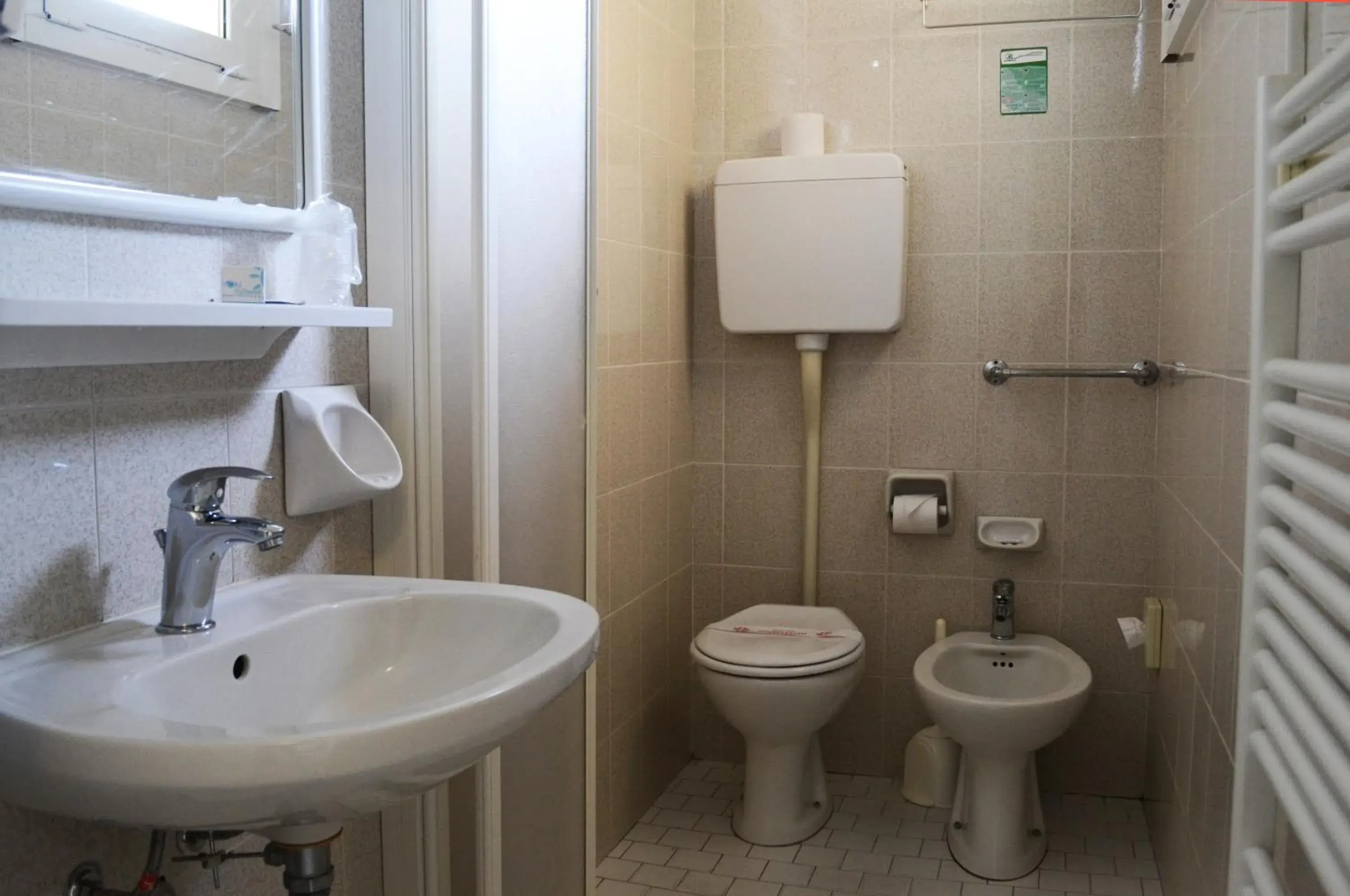 Shower, Bathroom in Hotel Dei Platani