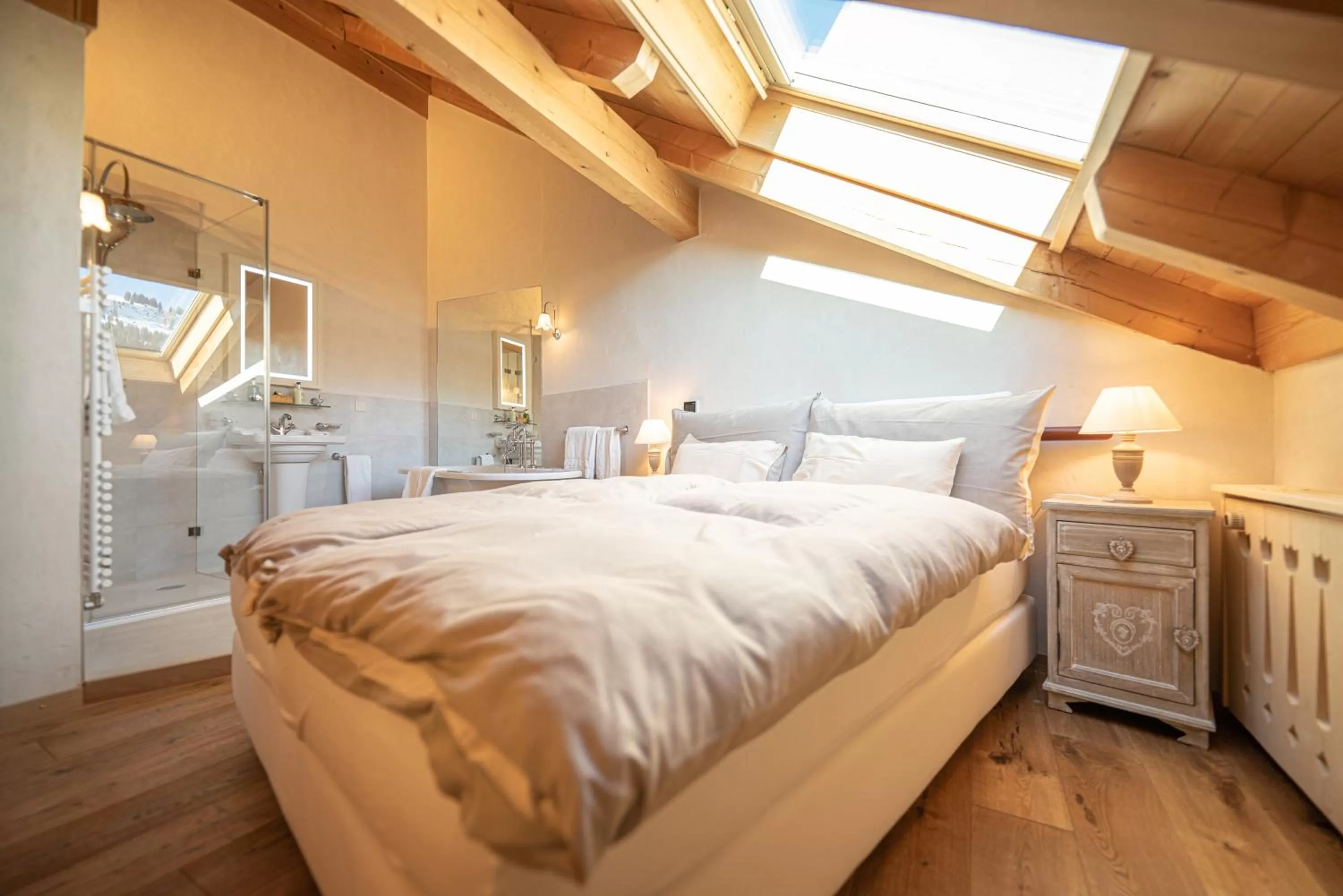 Bedroom, Bed in Hotel Alpenrose mit Gourmet-Restaurant Azalée