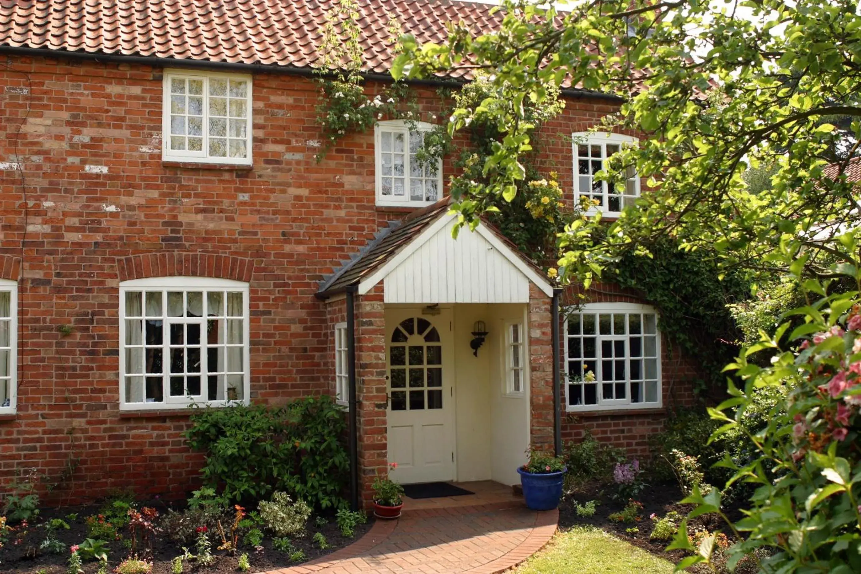 Property Building in The Cottage Hotel