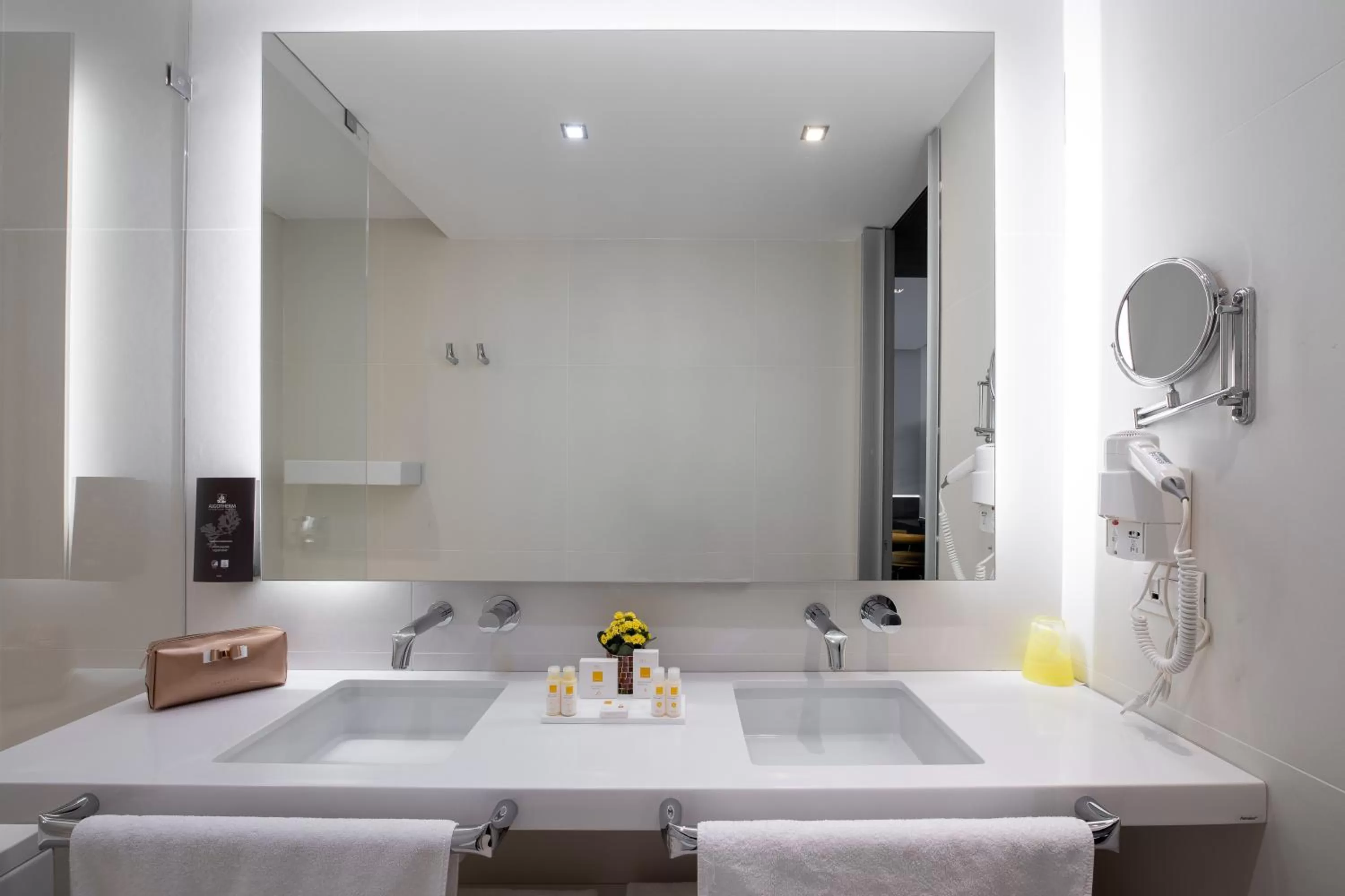 Bathroom in Domotel Kastri