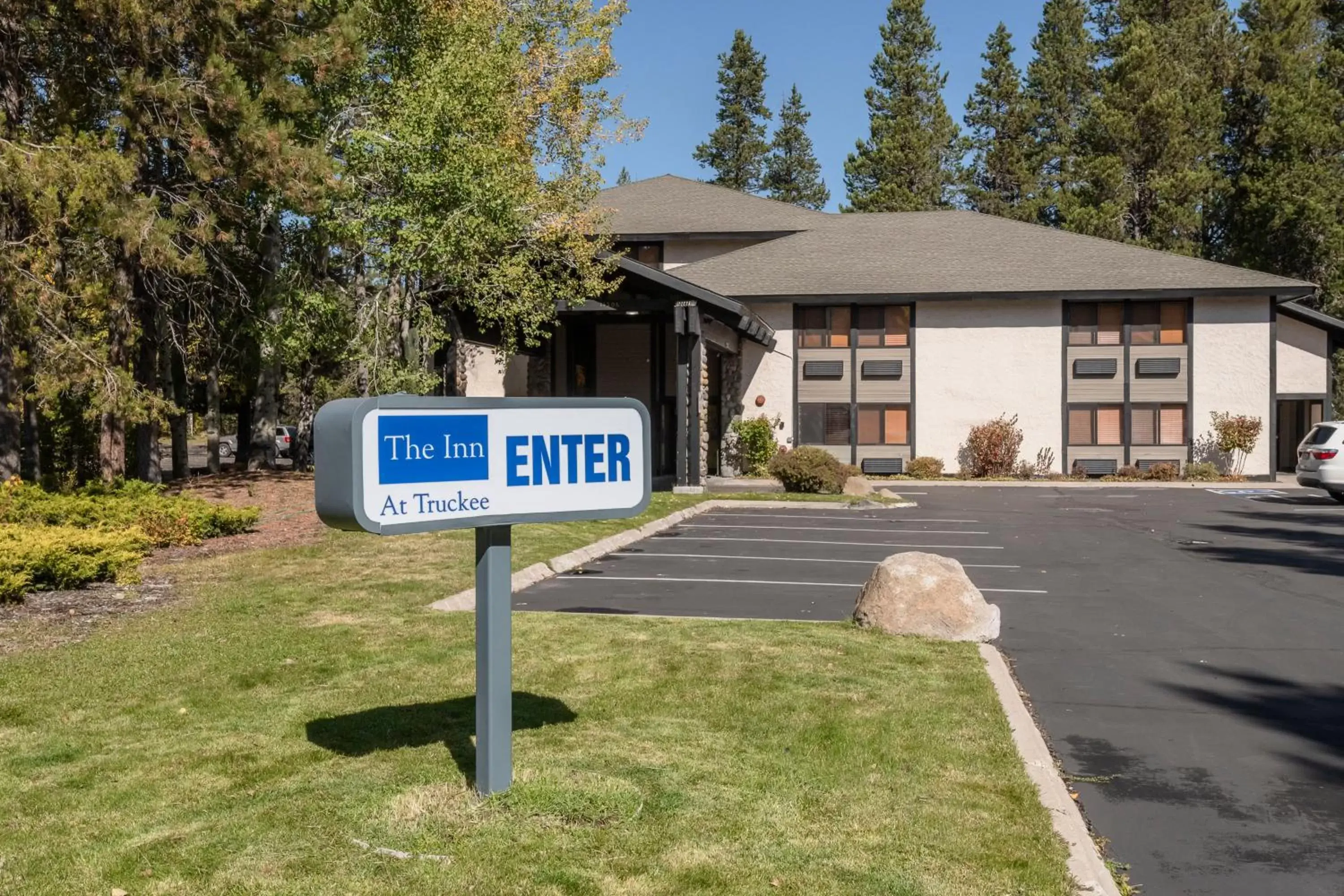 Facade/entrance in Inn At Truckee