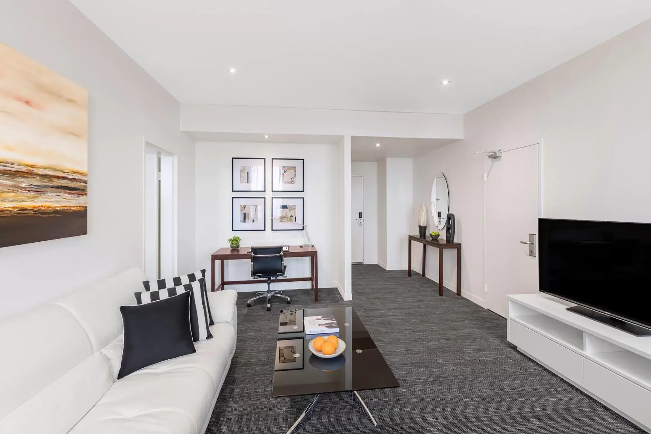 Living room, Seating Area in Radisson On Flagstaff Gardens Melbourne