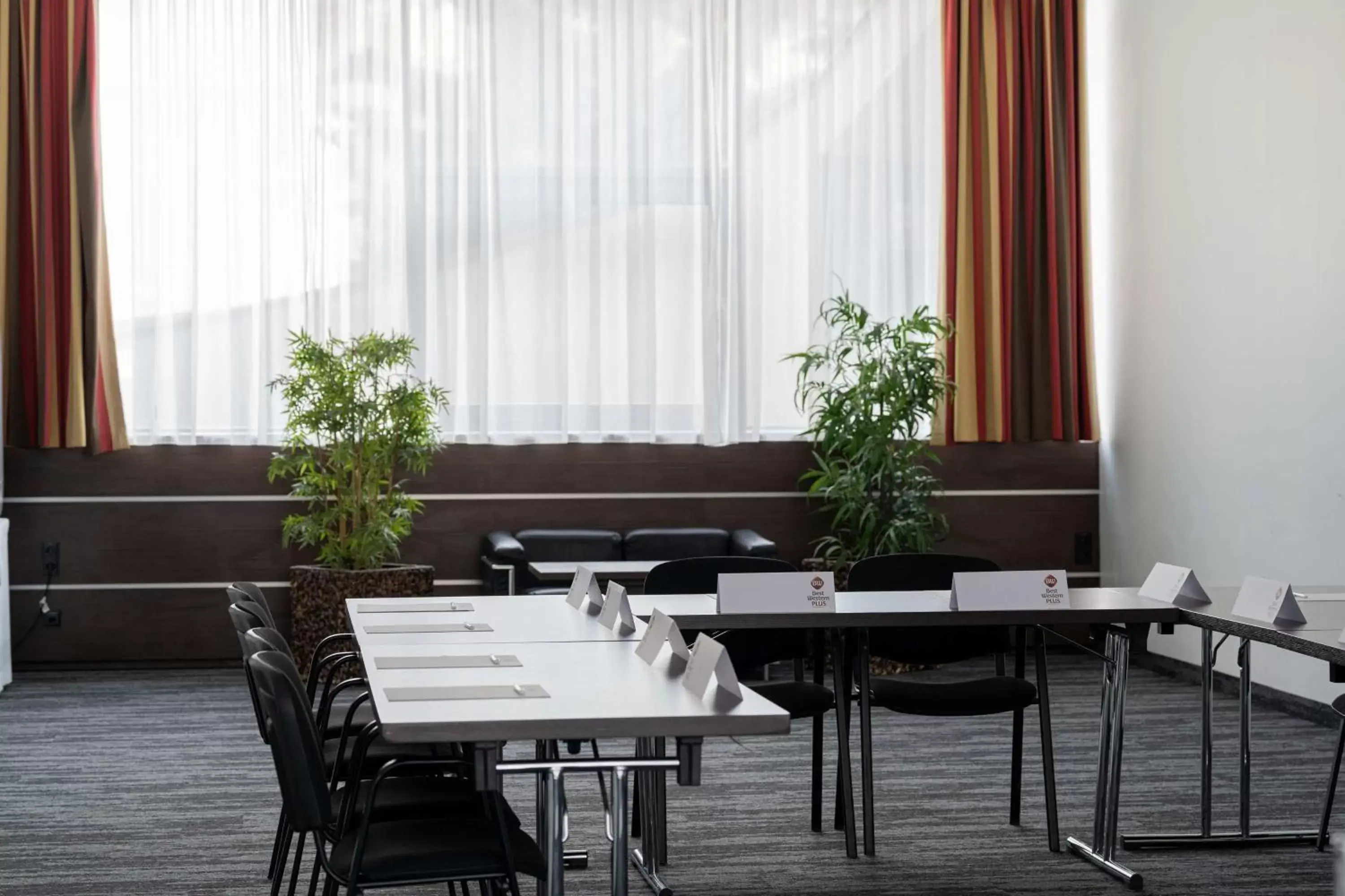 Meeting/conference room, Restaurant/Places to Eat in Best Western Plus Plaza Hotel Graz