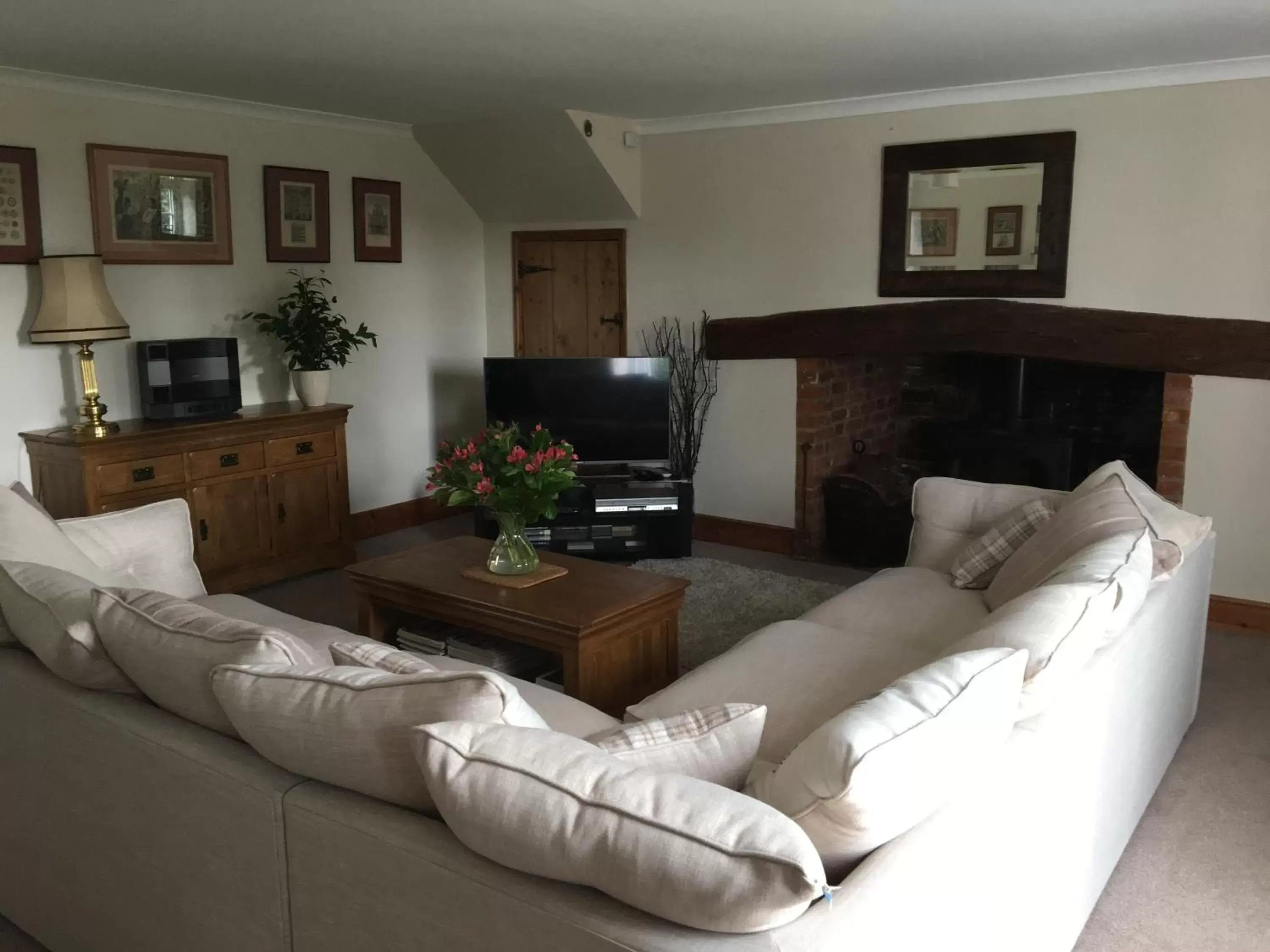 Living room, Seating Area in Primrose Cottage