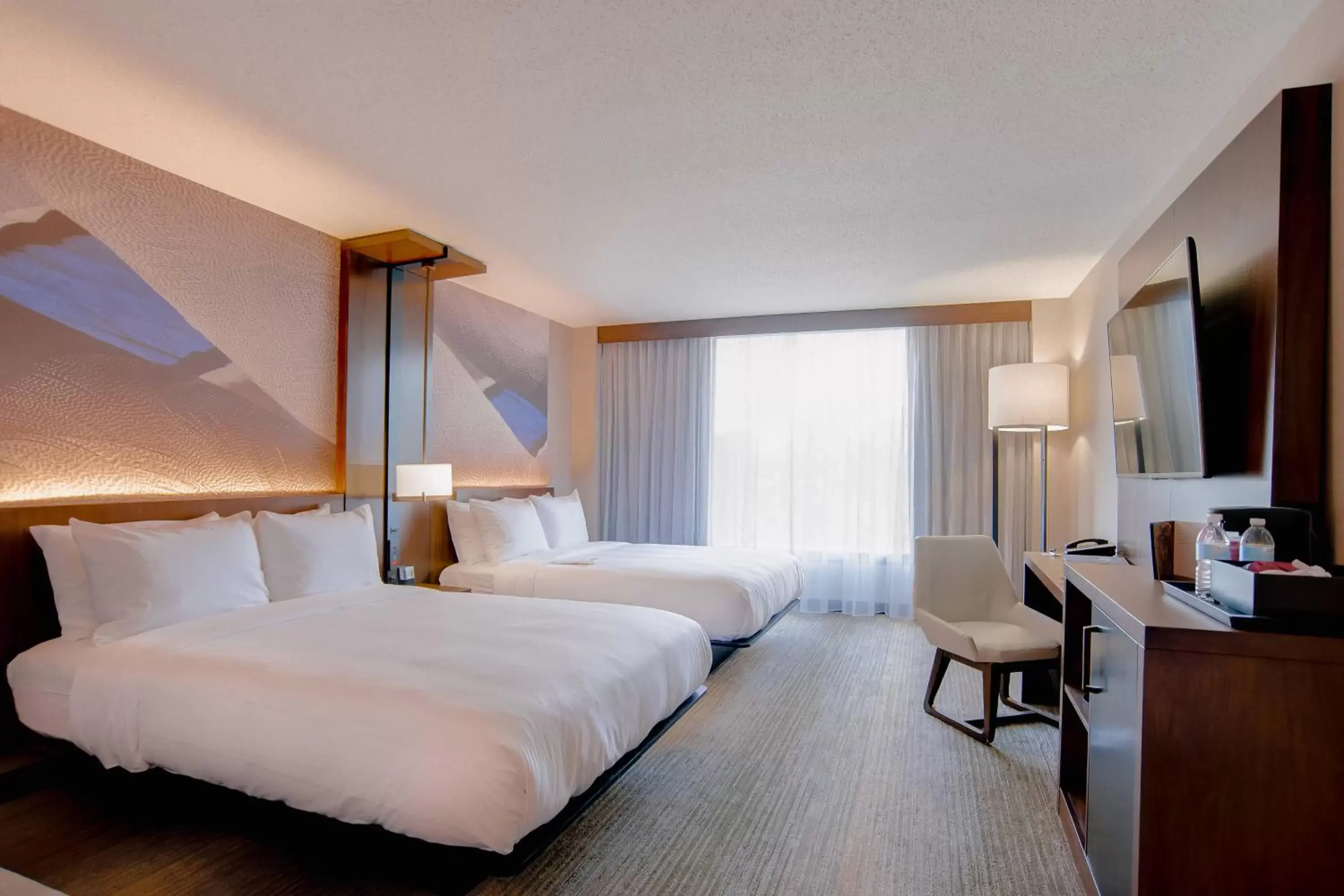 Photo of the whole room, Bed in Richmond Marriott Short Pump