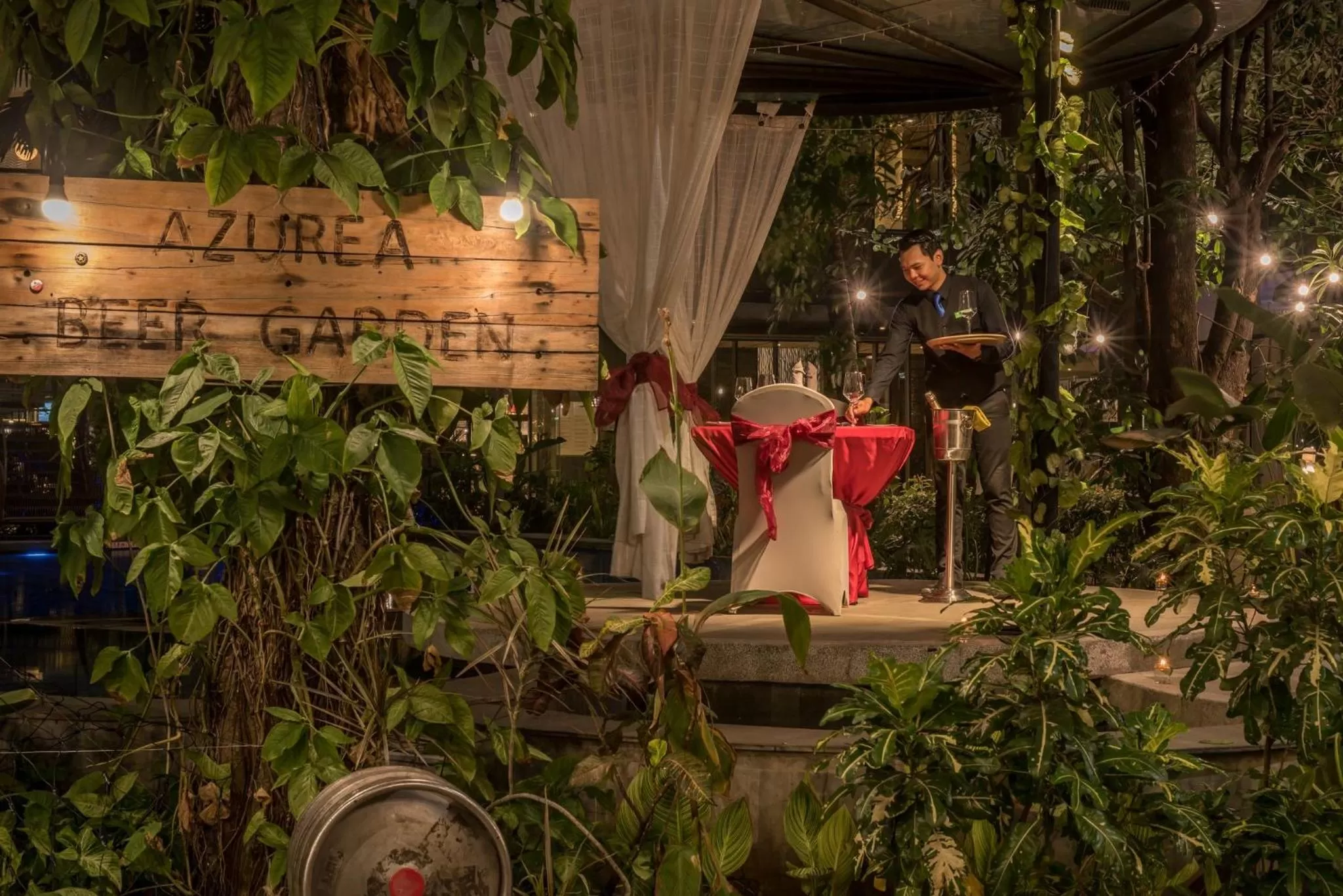 Restaurant/places to eat in Holiday Inn Cikarang Jababeka by IHG