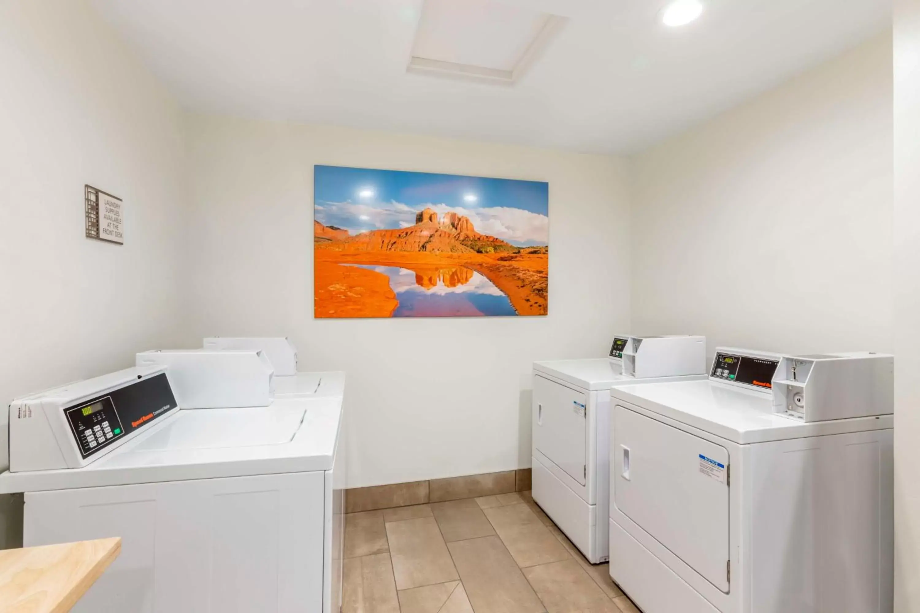 laundry, Kitchen/Kitchenette in Aiden by Best Western Sedona