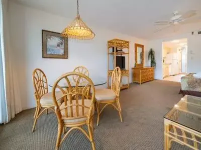 Dining Area in Kaanapali Maui at the Eldorado by OUTRIGGER