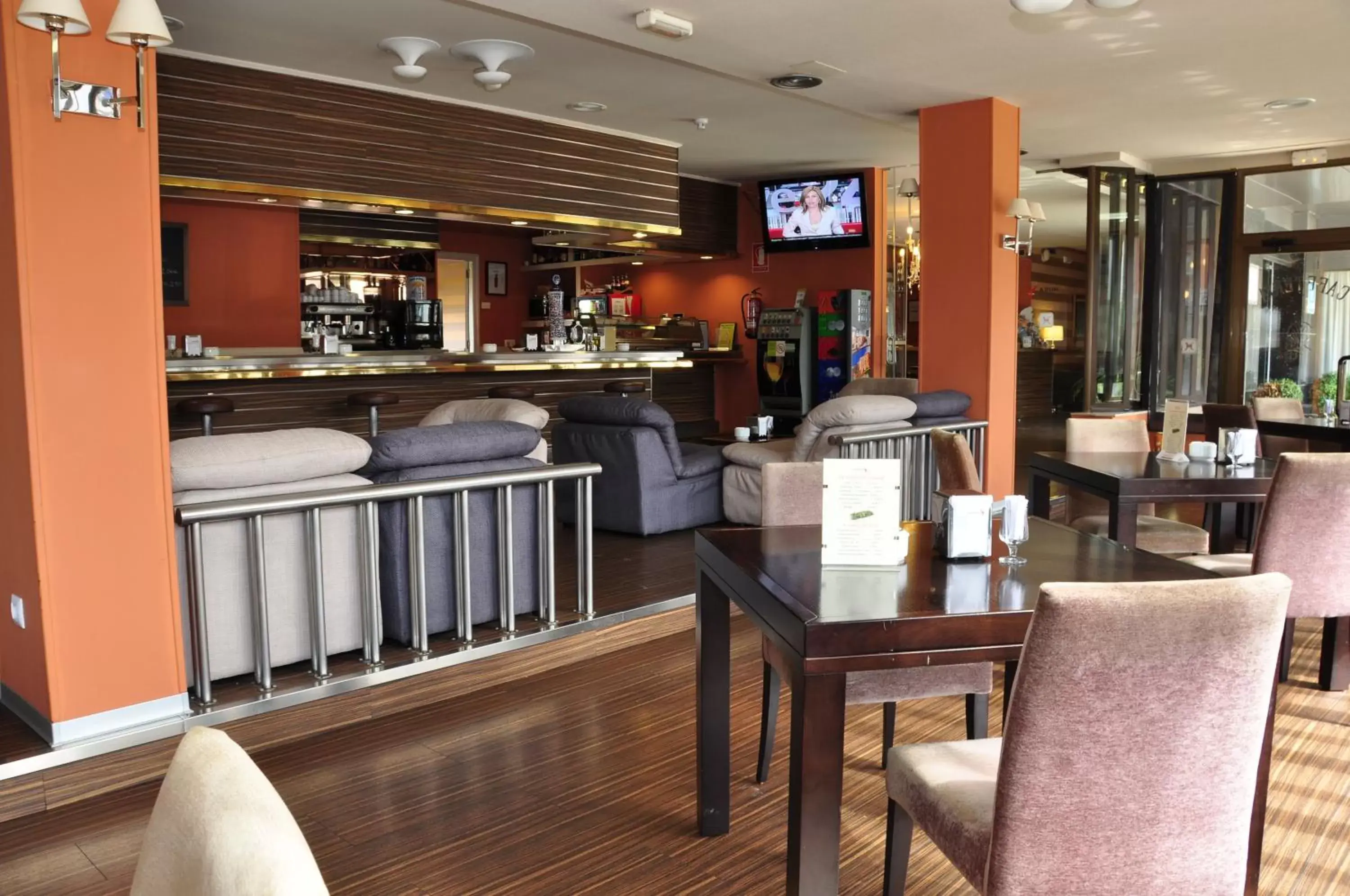 Lounge or bar, Lounge/Bar in Hotel Santiago Apóstol