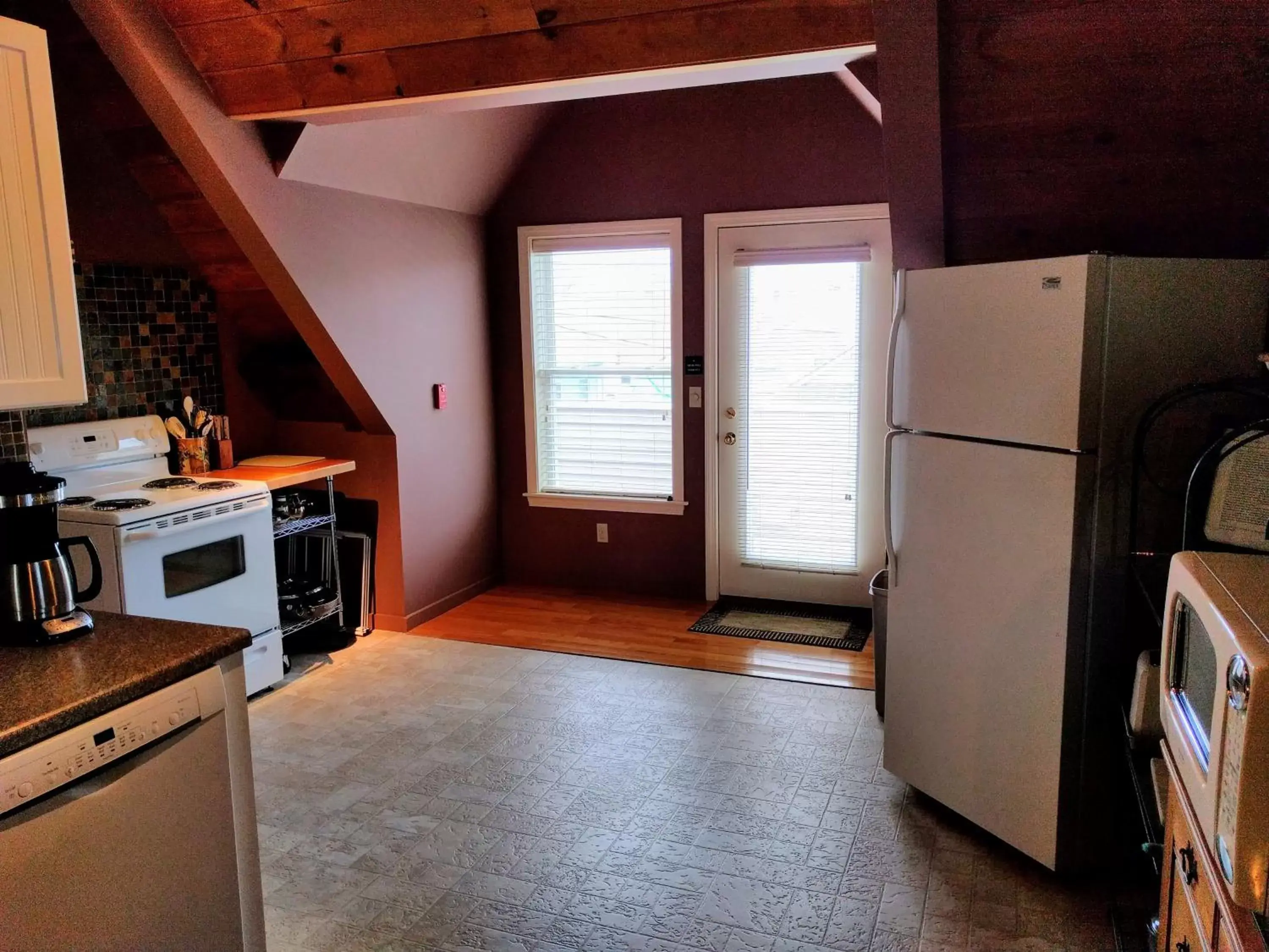 Kitchen/Kitchenette in Haven By The Sea B&B