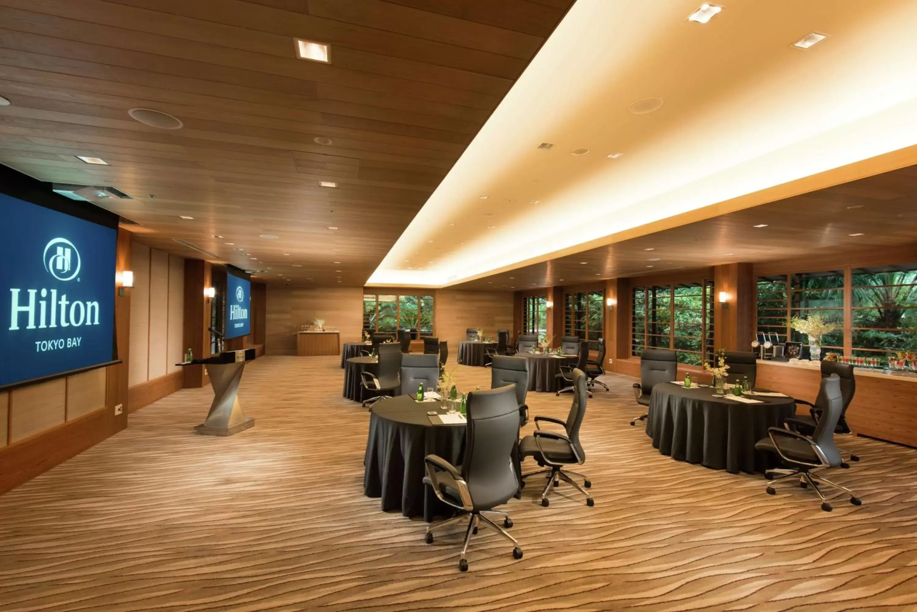 Meeting/conference room in Hilton Tokyo Bay