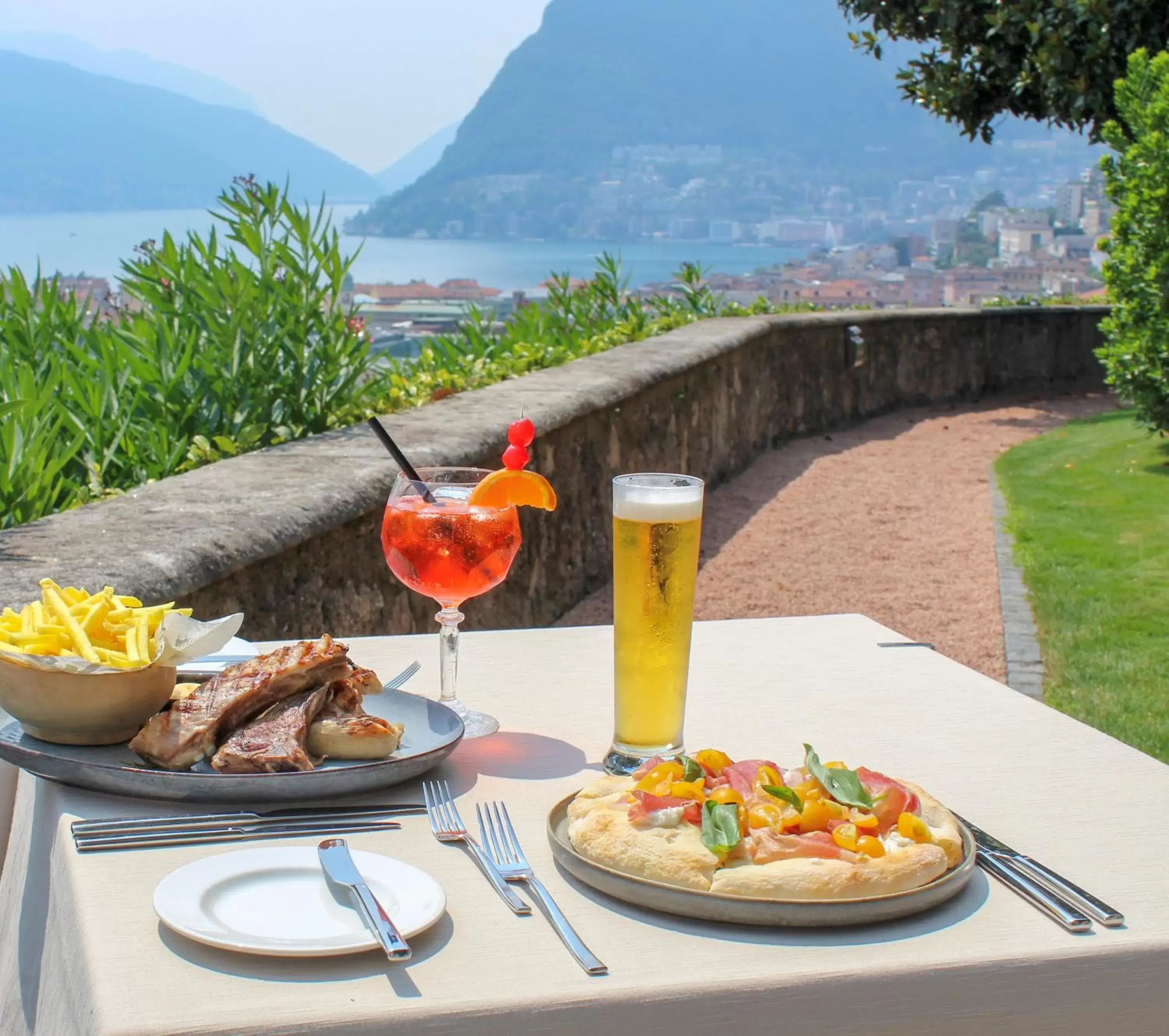 Food and drinks in Villa Sassa Hotel, Residence & Spa - Ticino Hotels Group