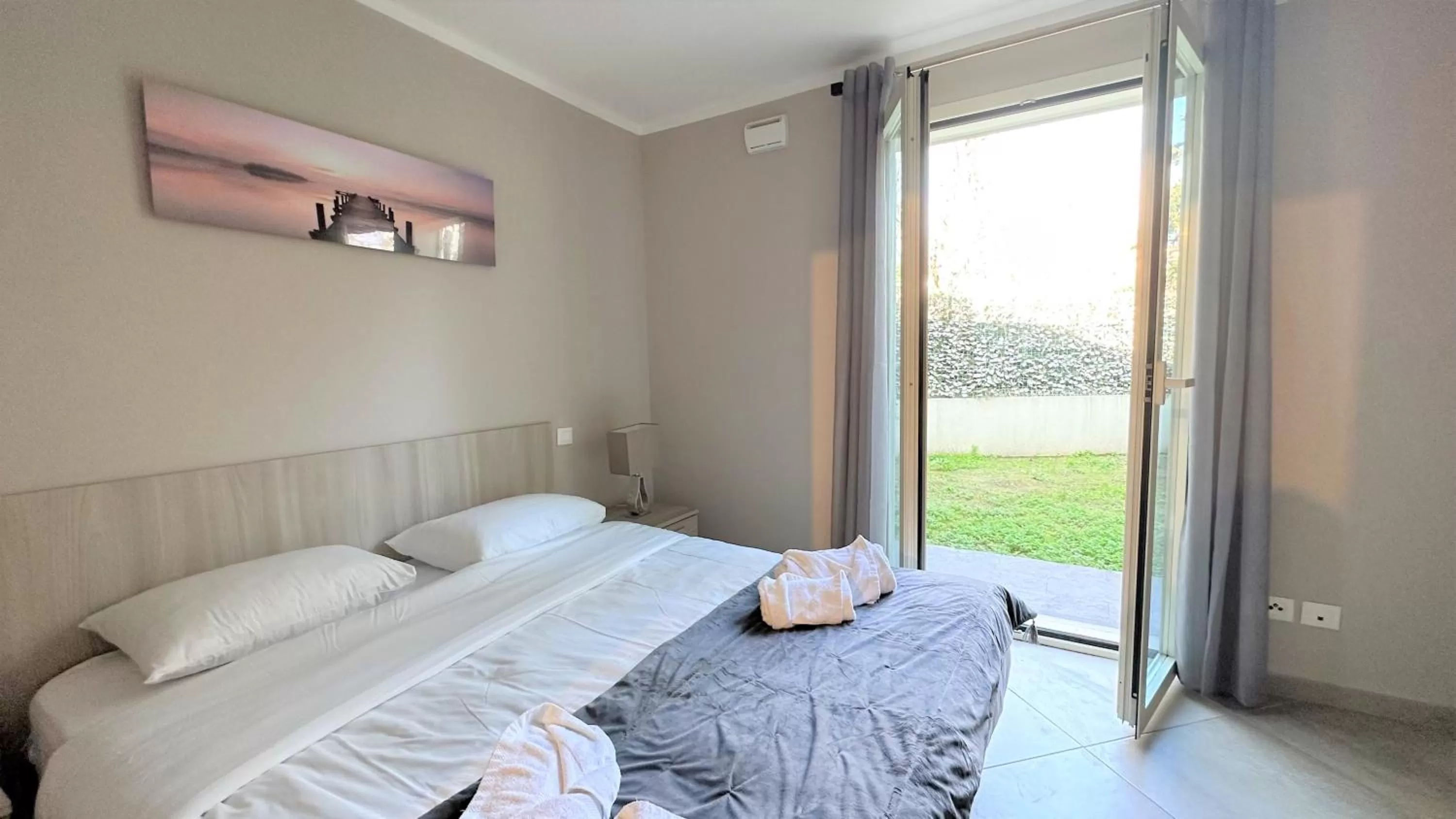 Bedroom, Bed in LE MIDI 8 by ESTATES CANNES