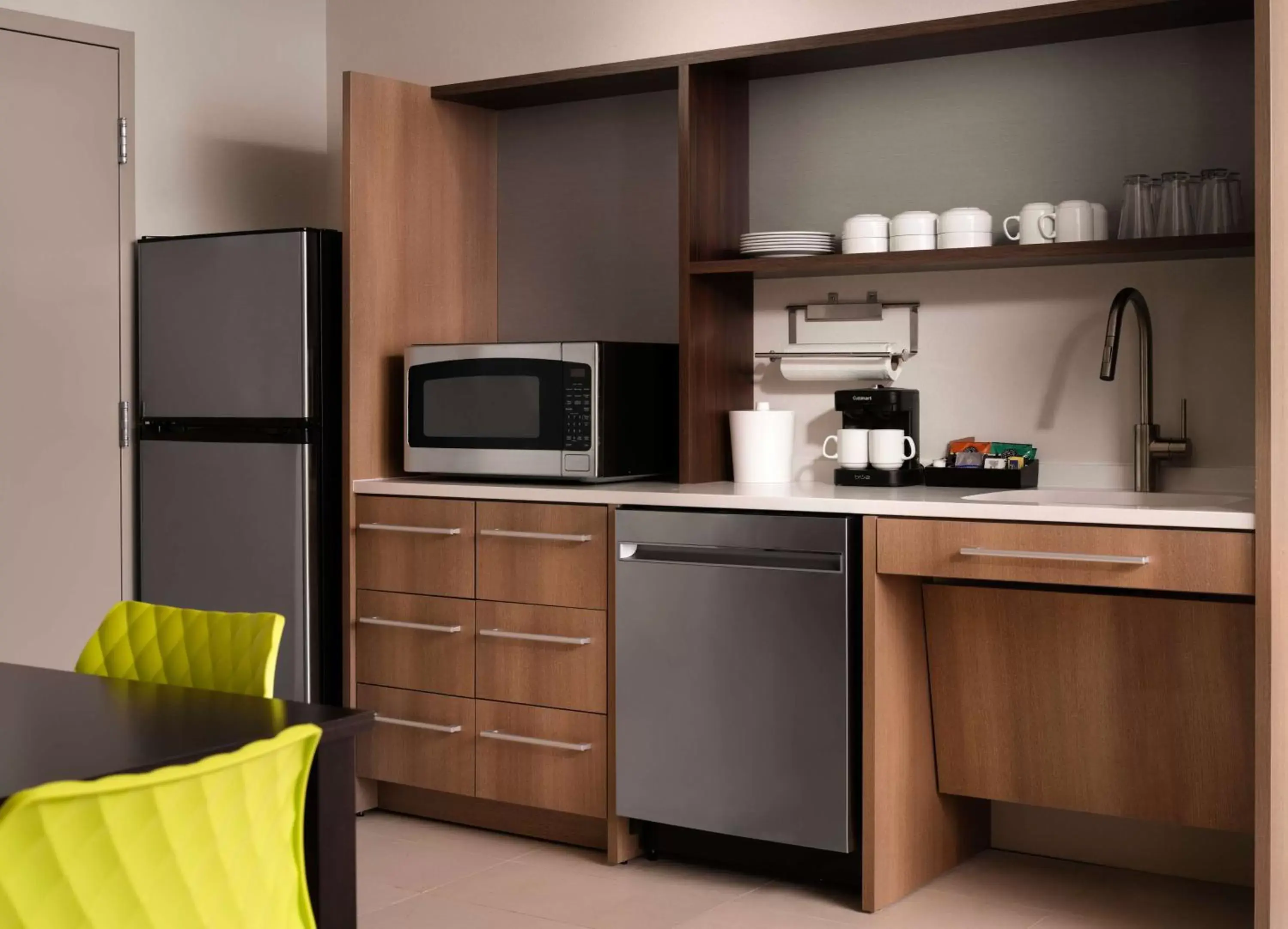 Kitchen or kitchenette, Kitchen/Kitchenette in Home2 Suites By Hilton Tupelo