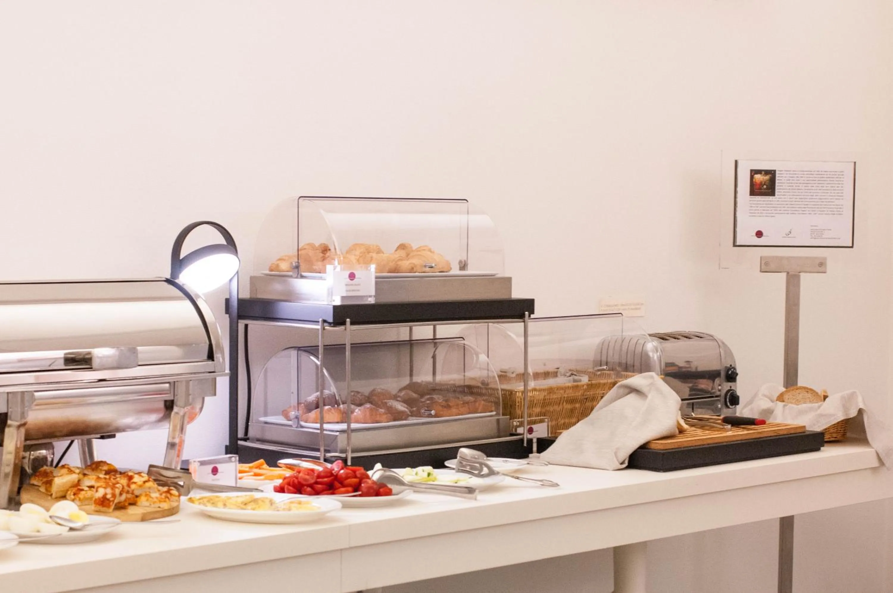 Food and drinks in Hotel Touring