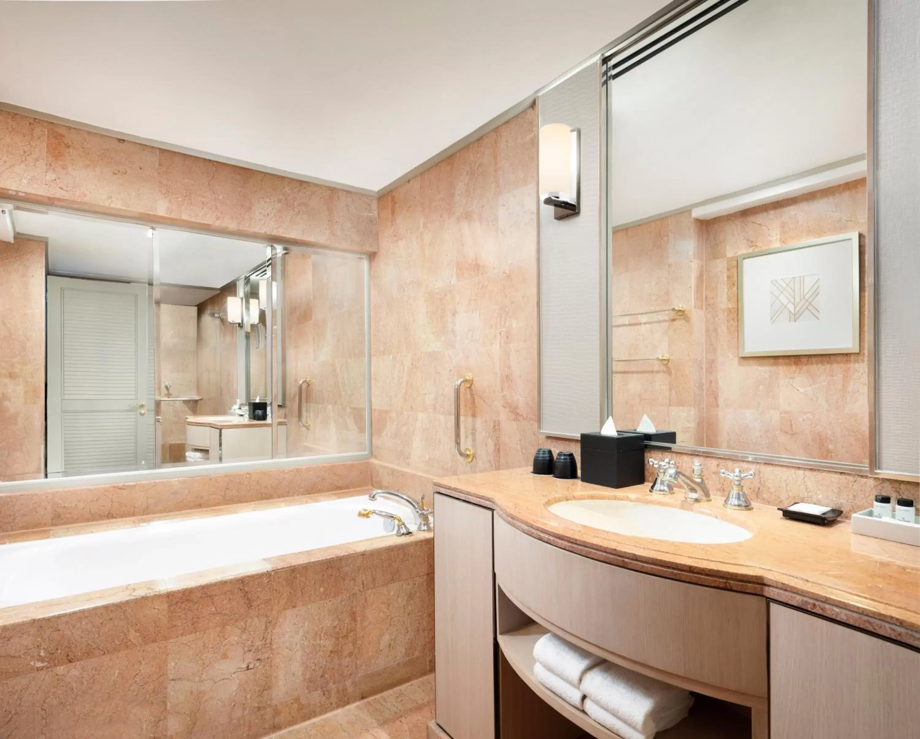 Shower, Bathroom in Sheraton Imperial Kuala Lumpur Hotel