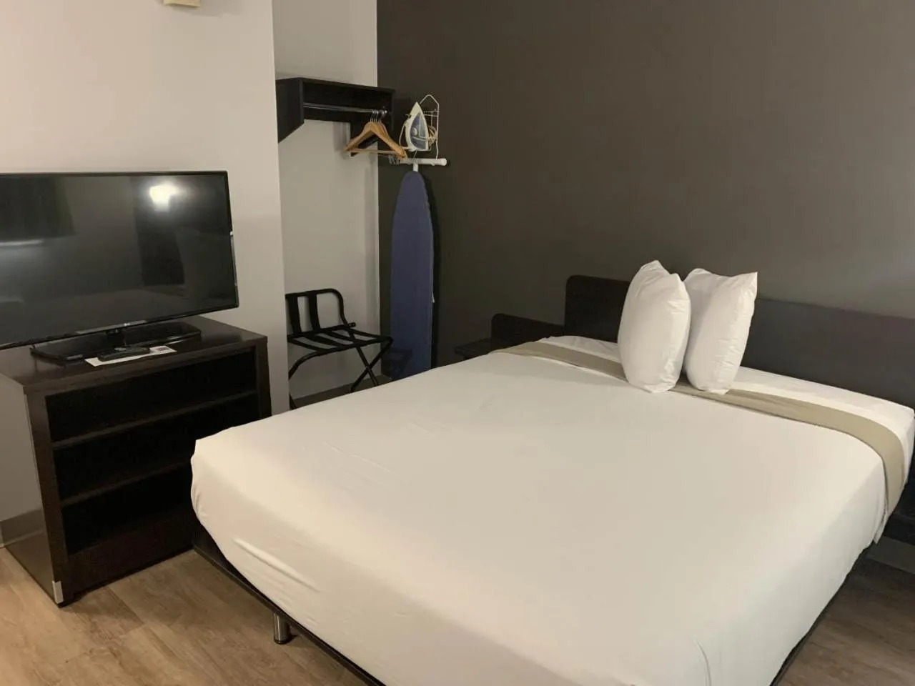 Bed in Studio 6-Hampton, VA - Langley AFB Area