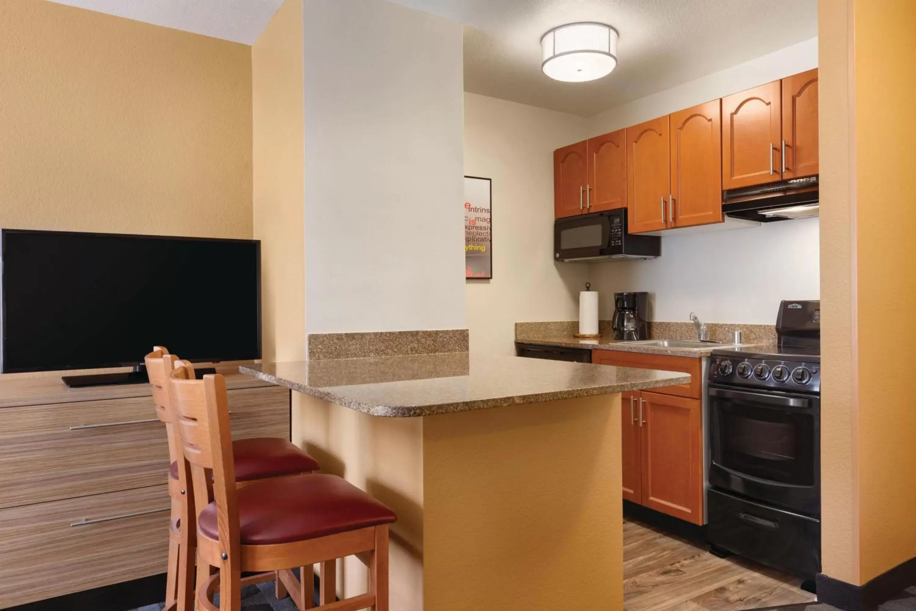 Kitchen or kitchenette, Kitchen/Kitchenette in TownePlace Suites by Marriott Boulder Broomfield/Interlocken