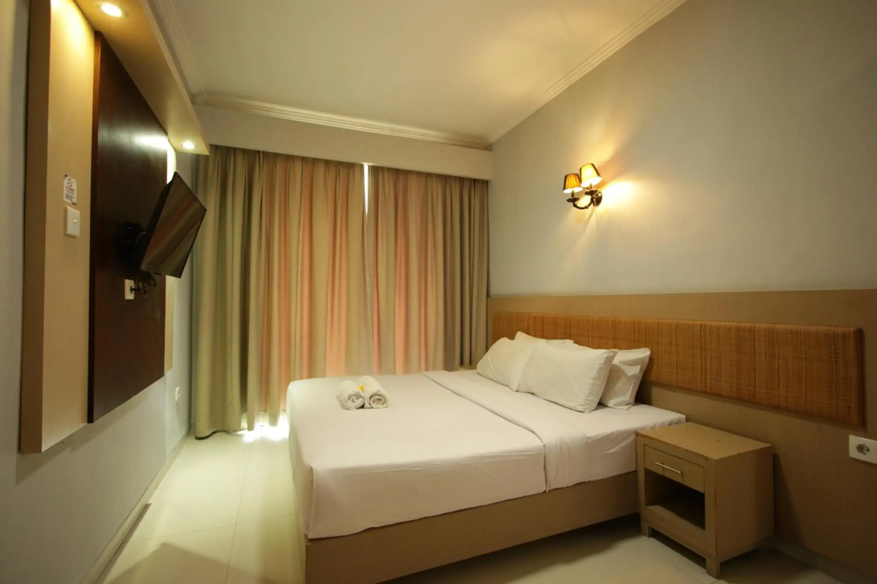 Bed in Serela Kuta by KAGUM Hotels