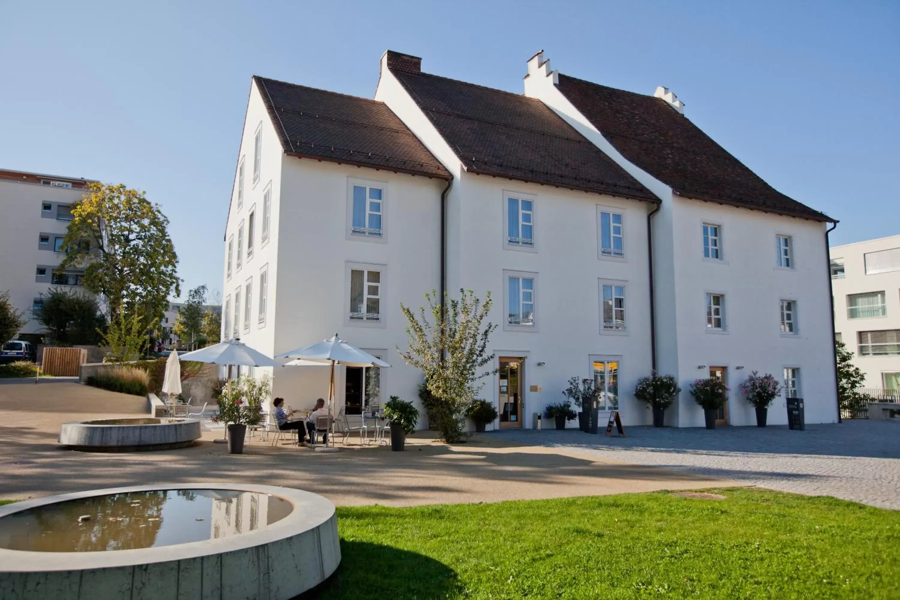 Facade/entrance, Property Building in Hotel im Schlosspark