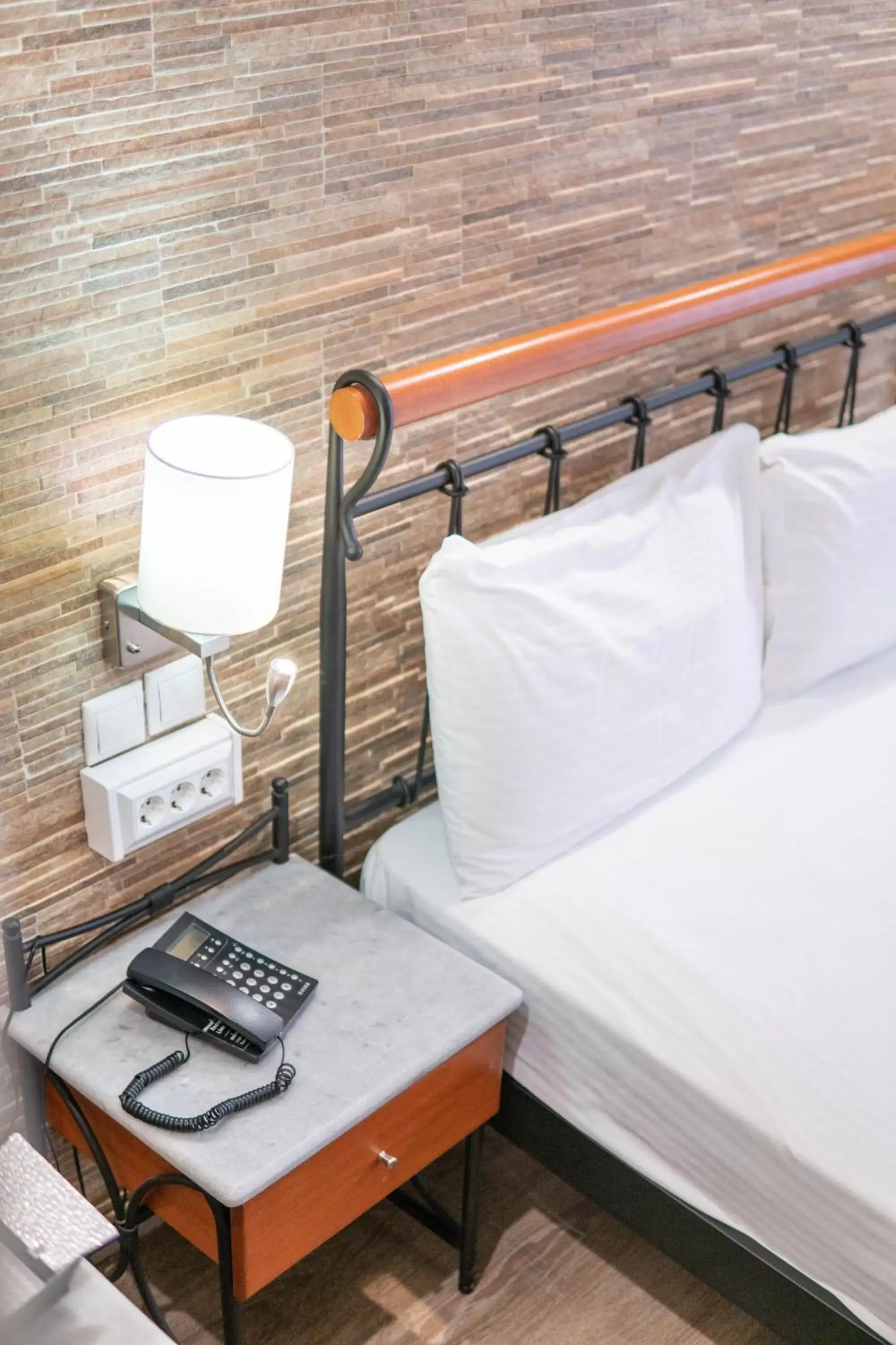 Bed in Argo Hotel Piraeus