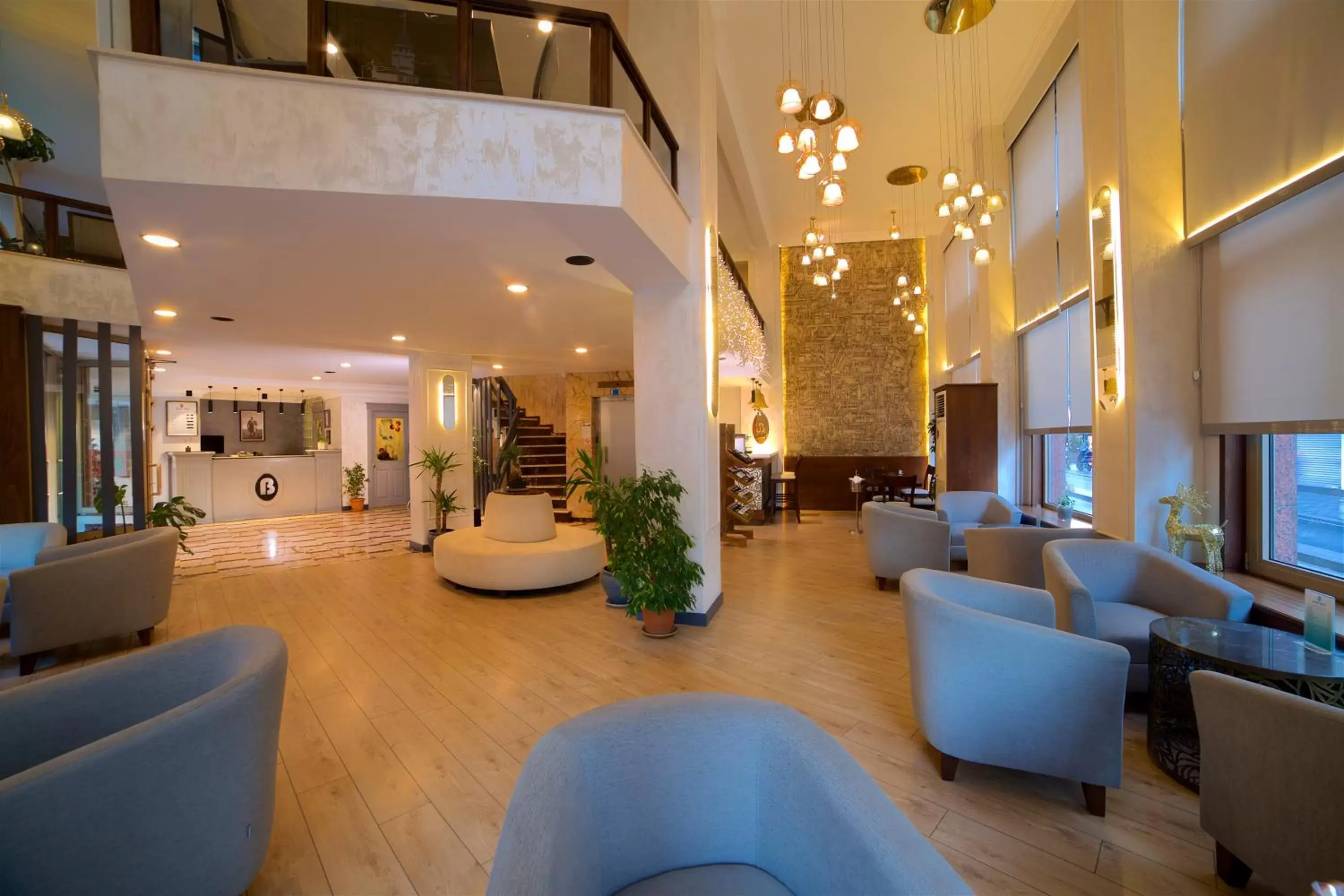 Lobby or reception, Lounge/Bar in Barin Hotel