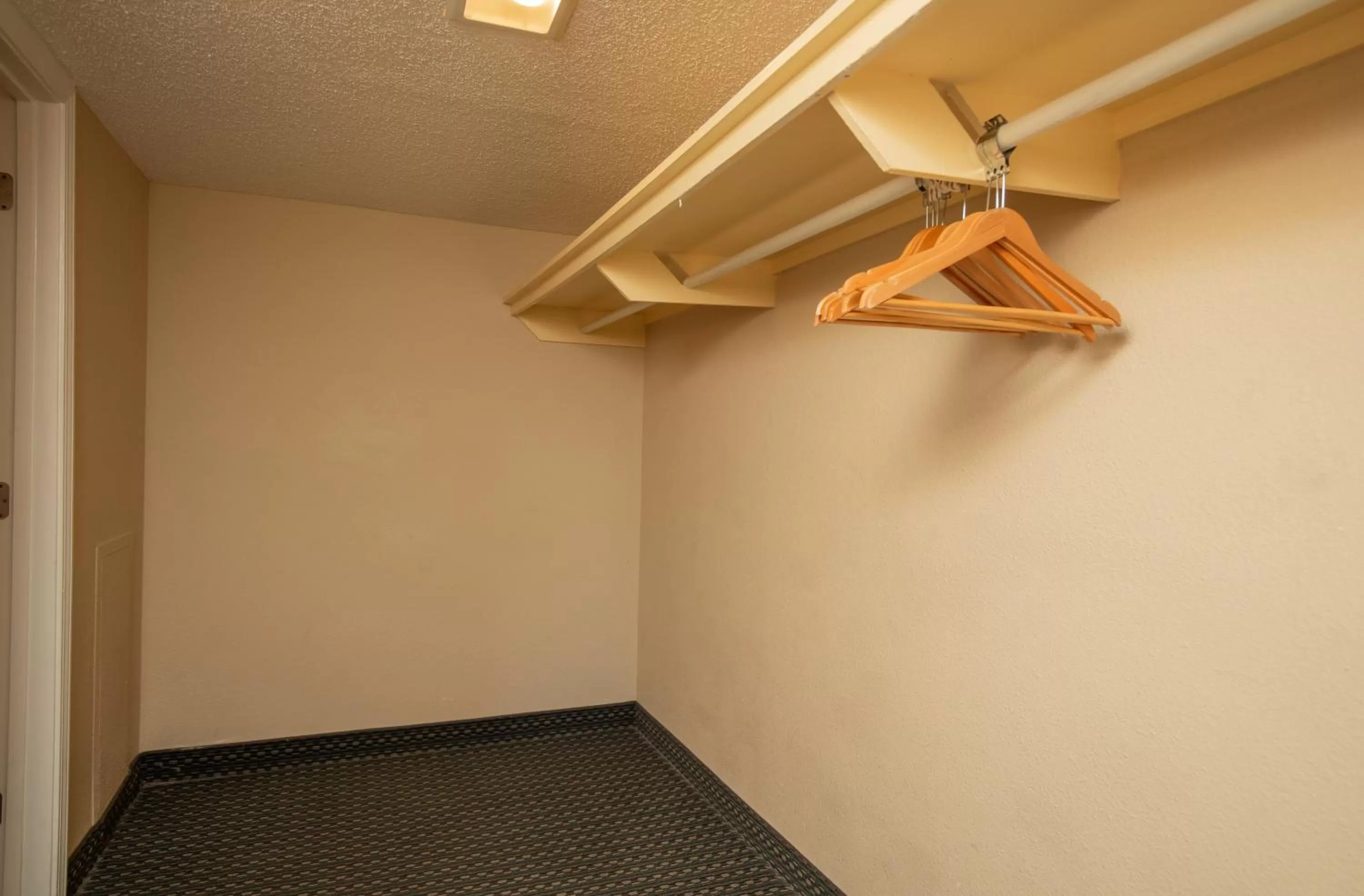 storage in Grande Shores