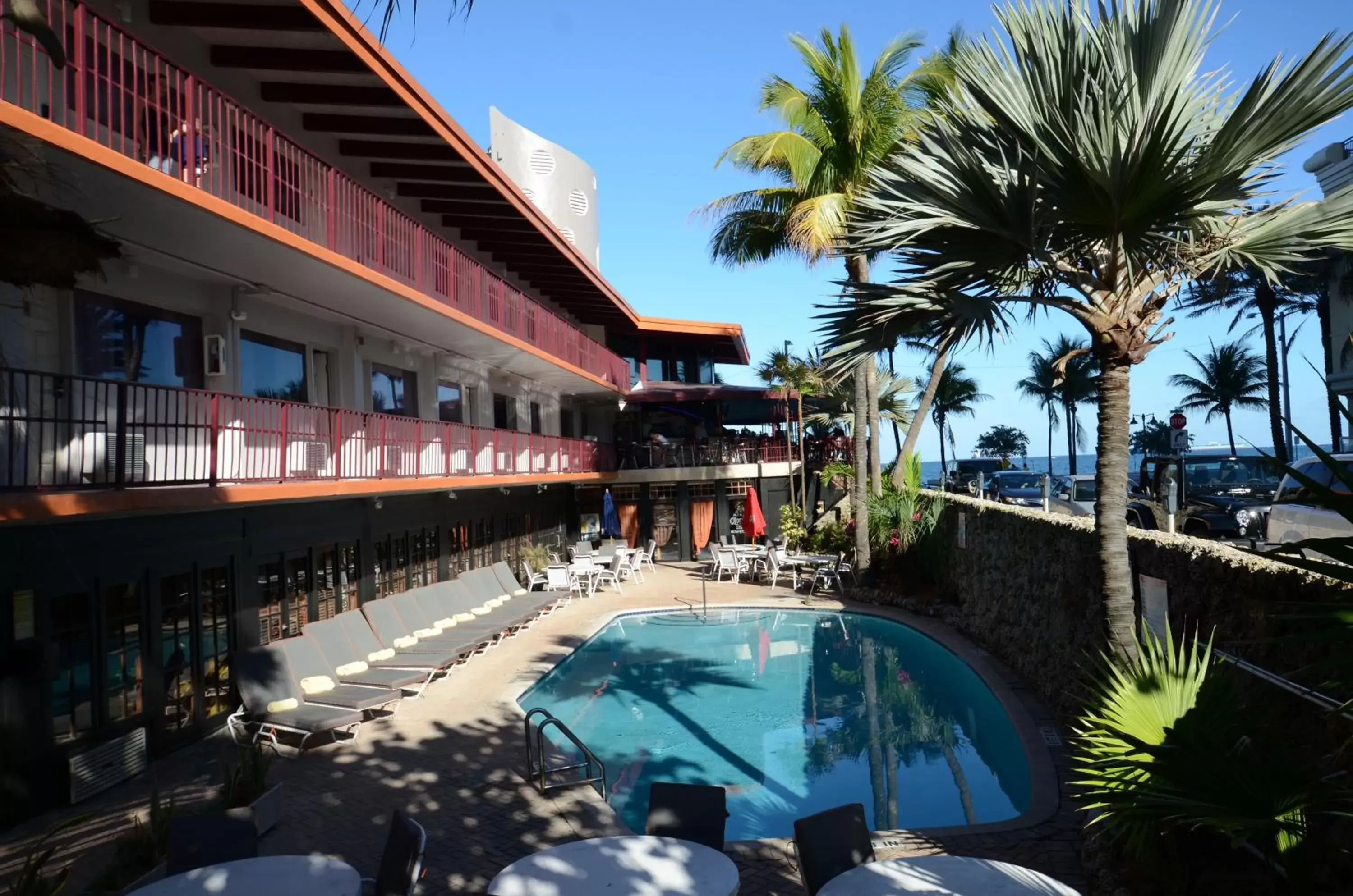 Swimming pool in Sea Club Ocean Resort