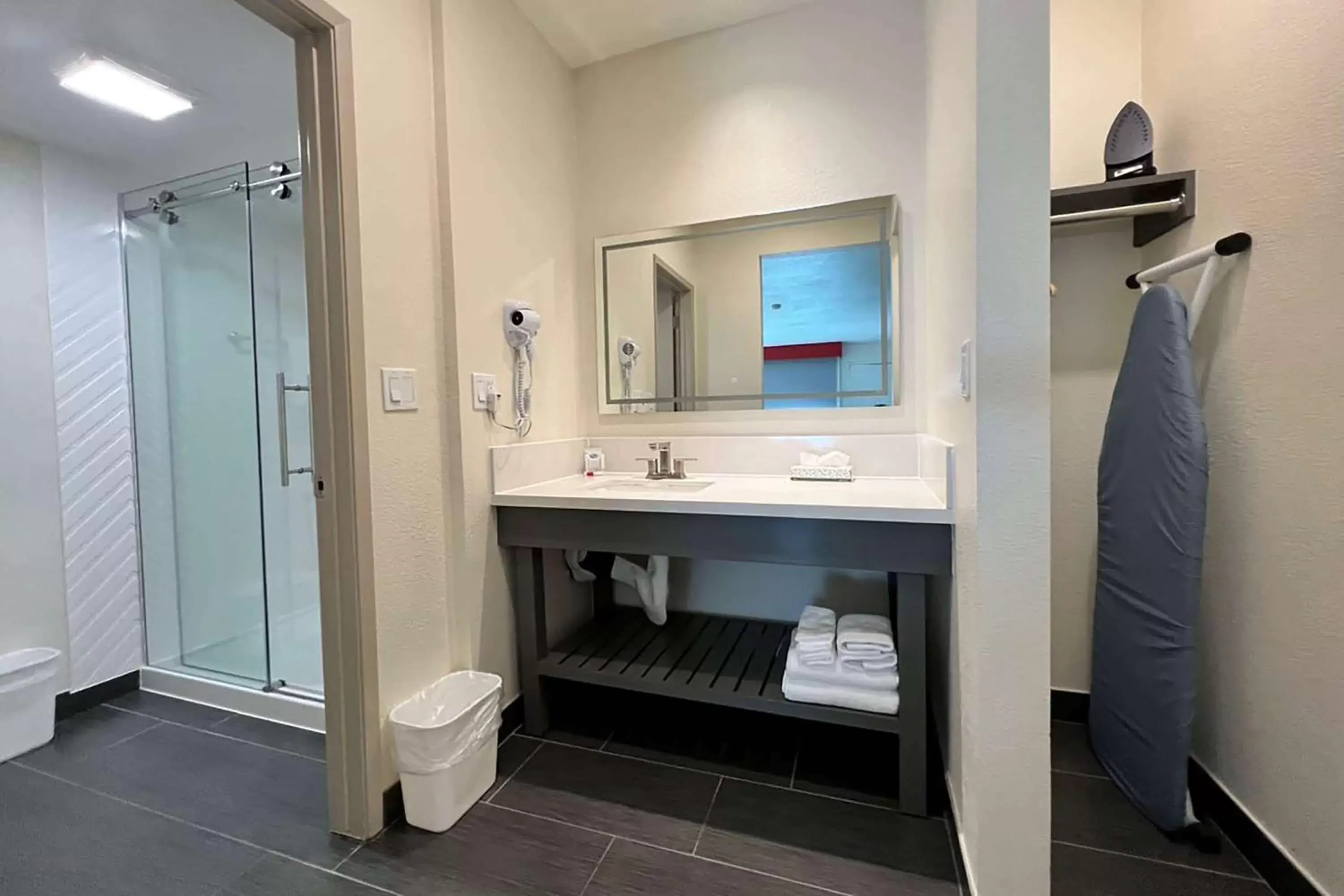 Bathroom in Ramada by Wyndham Anaheim Convention Center Bathroom in Ramada by Wyndham Anaheim Convention Center