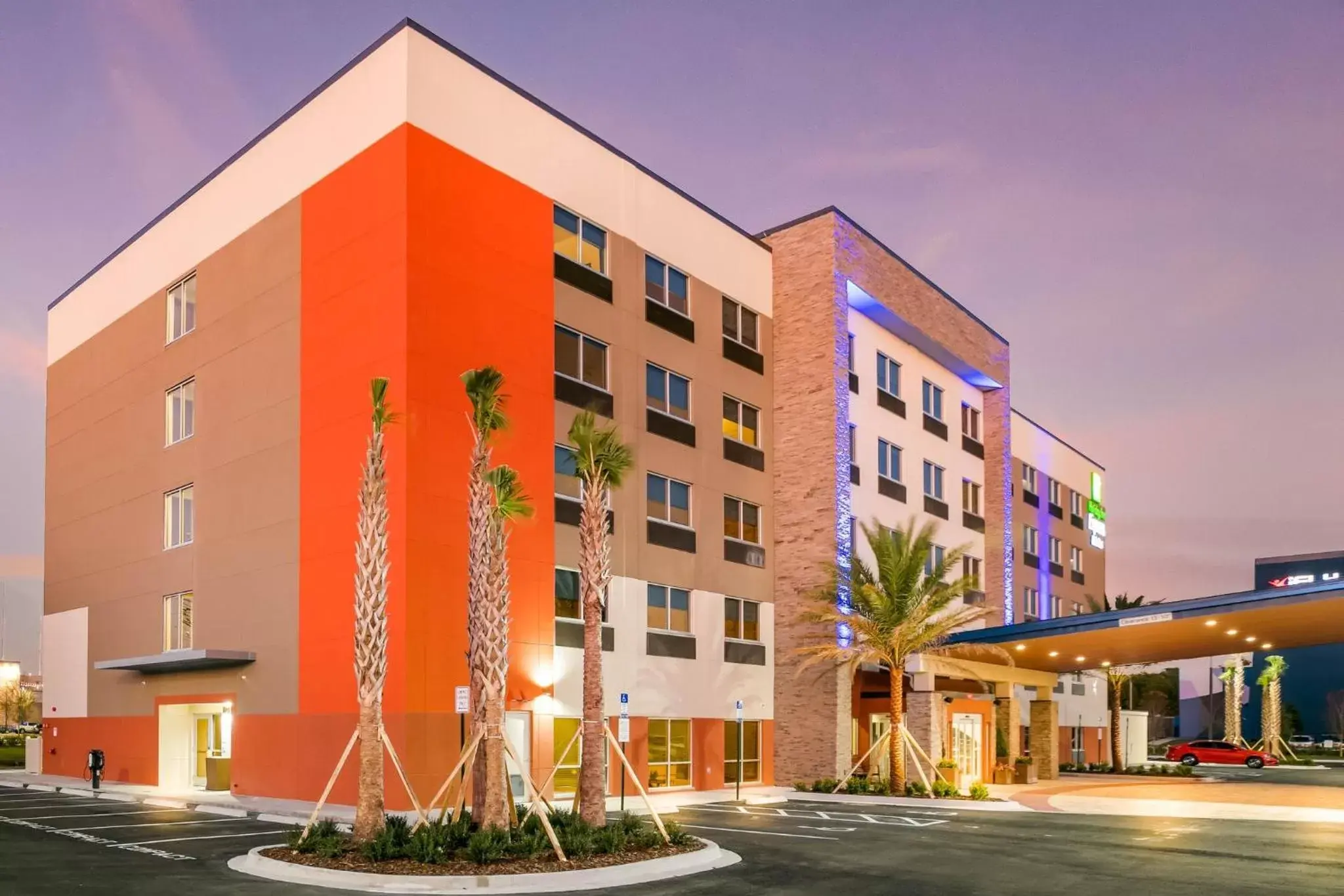 Property Building in Holiday Inn Express & Suites Jacksonville - Town Center, an IHG Hotel