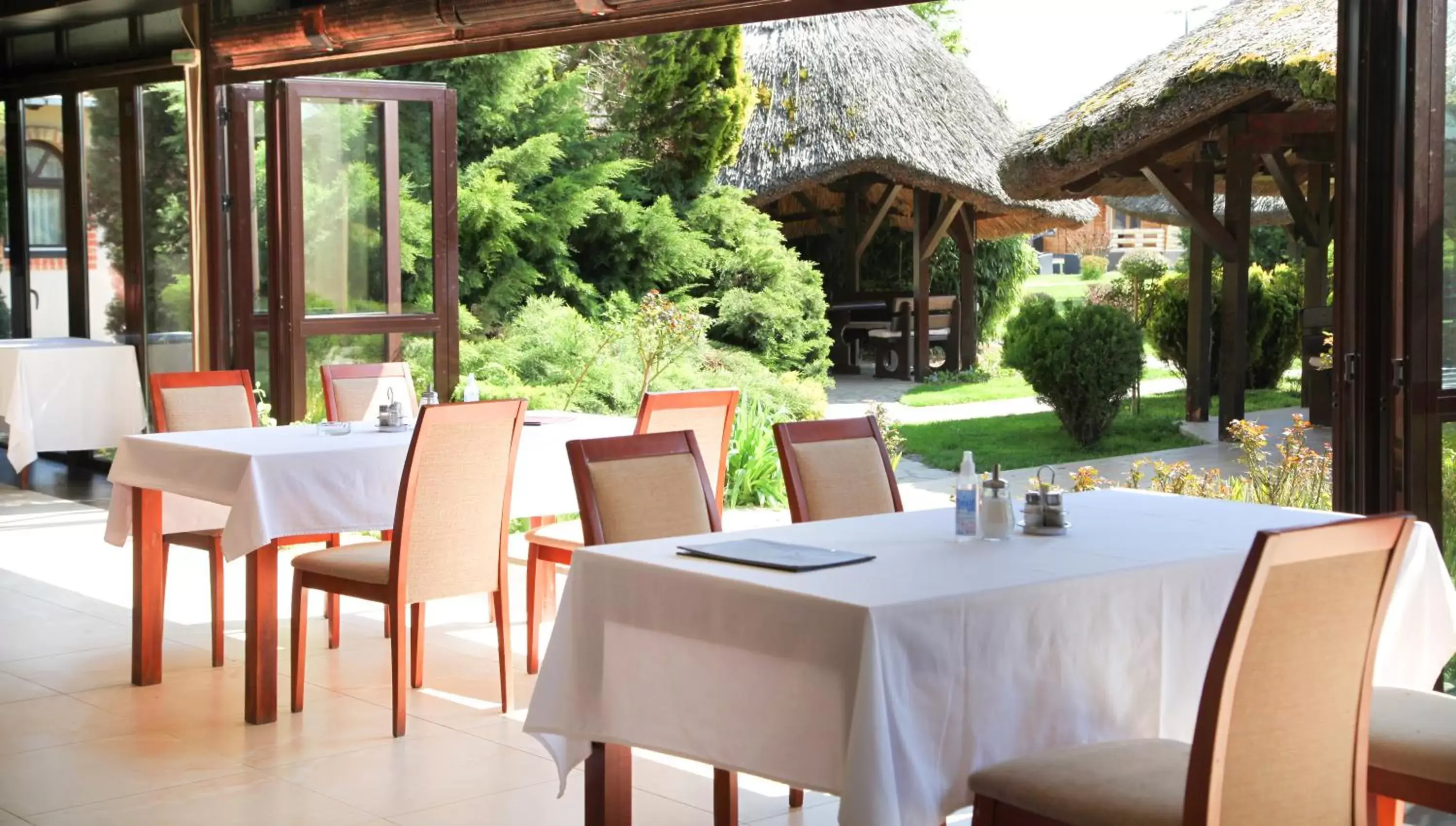 Restaurant/places to eat in S Club Resort Hotel Aqua Park and Spa Restaurant/places to eat in S Club Resort Hotel Aqua Park and Spa