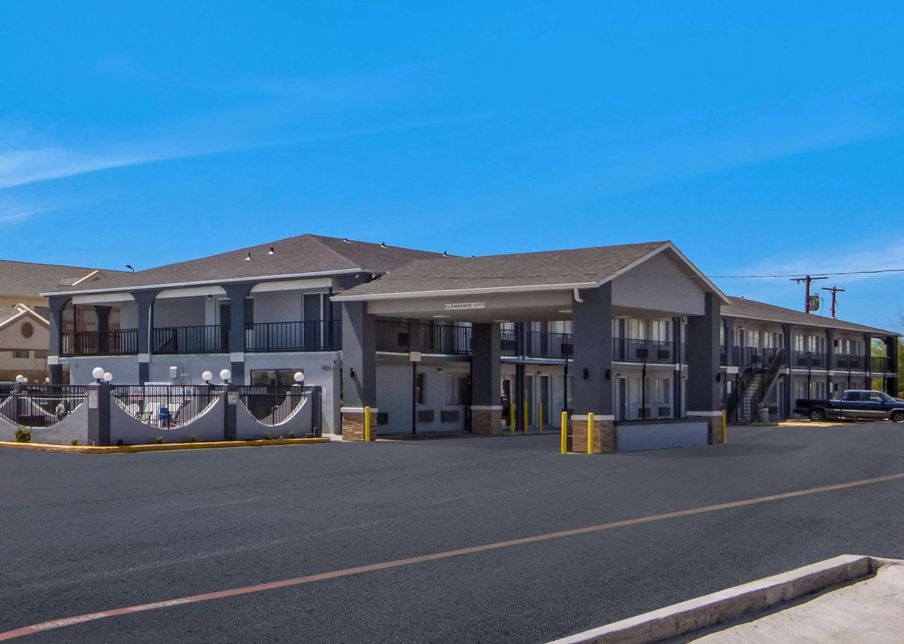 Property building in Econo Lodge Waco North I-35