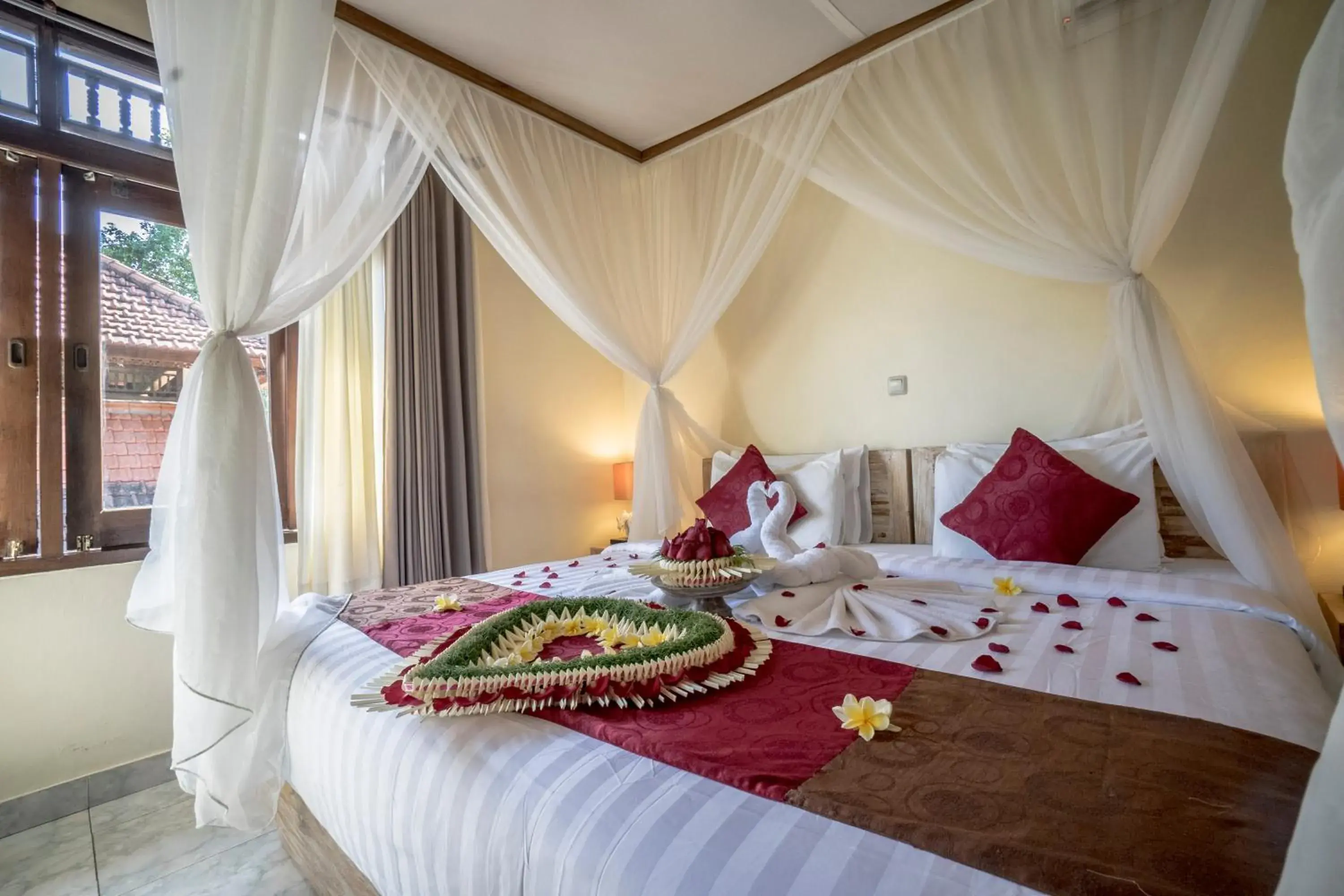 Photo of the whole room, Bed in Nick's Hidden Cottages by Mahaputra-CHSE Certified Photo of the whole room, Bed in Nick's Hidden Cottages by Mahaputra-CHSE Certified