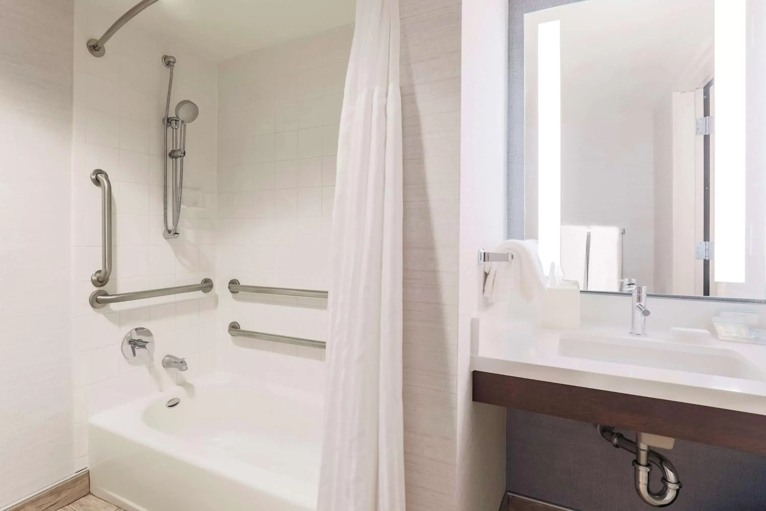 Bathroom in Hilton Garden Inn Reno Bathroom in Hilton Garden Inn Reno