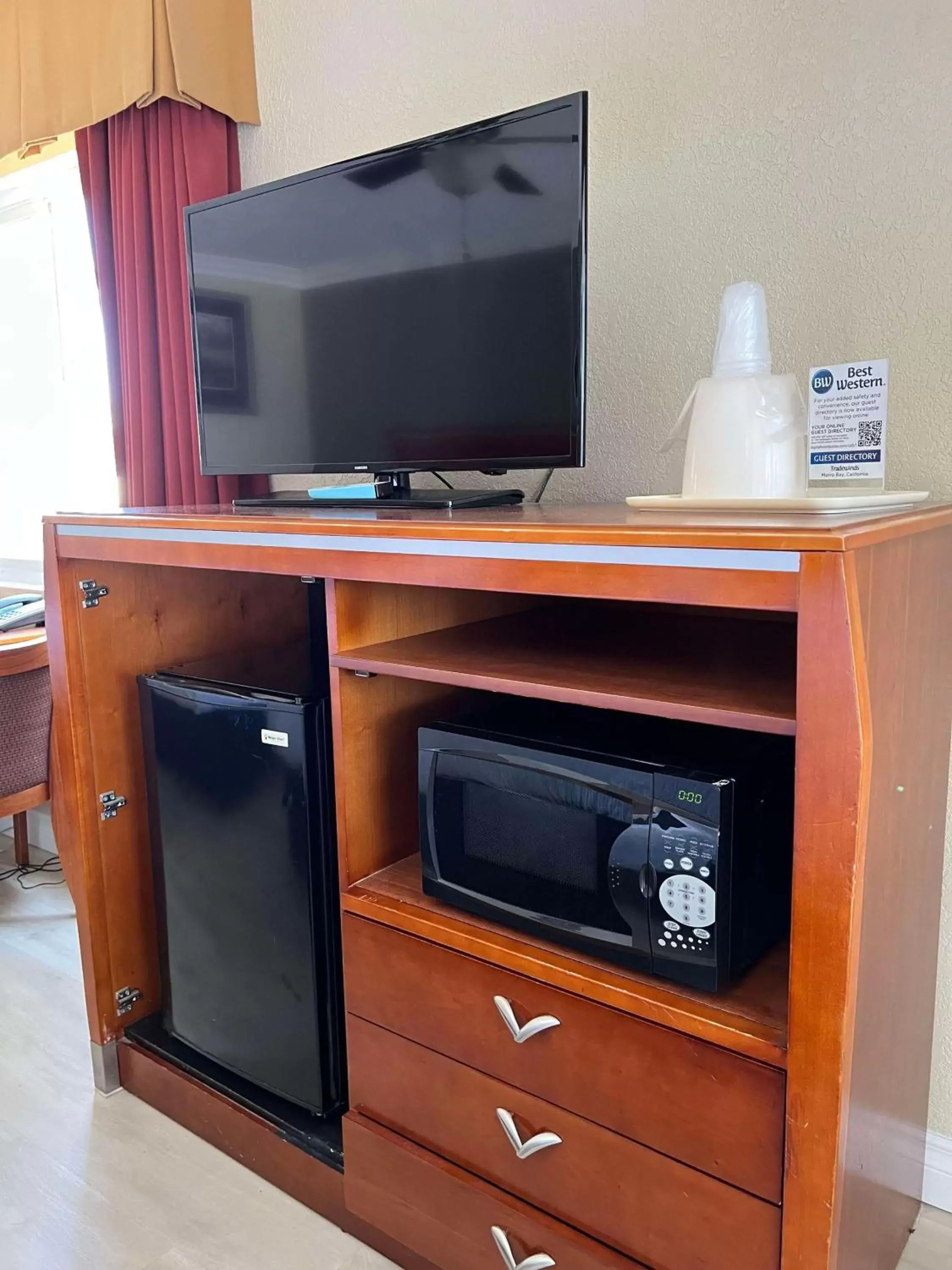 Other, TV/Entertainment Center in Best Western Tradewinds