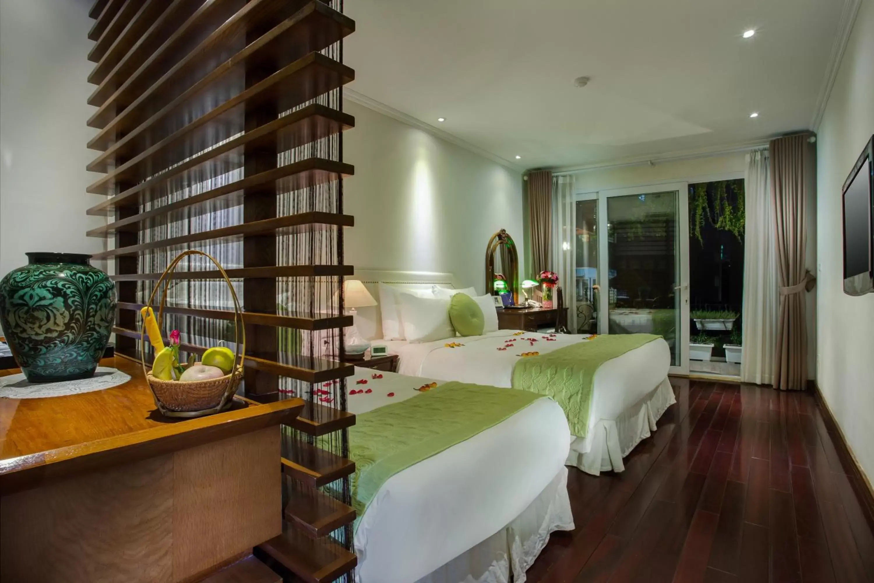 Bedroom, Bed in Mercury Central Hotel Hanoi Bedroom, Bed in Mercury Central Hotel Hanoi