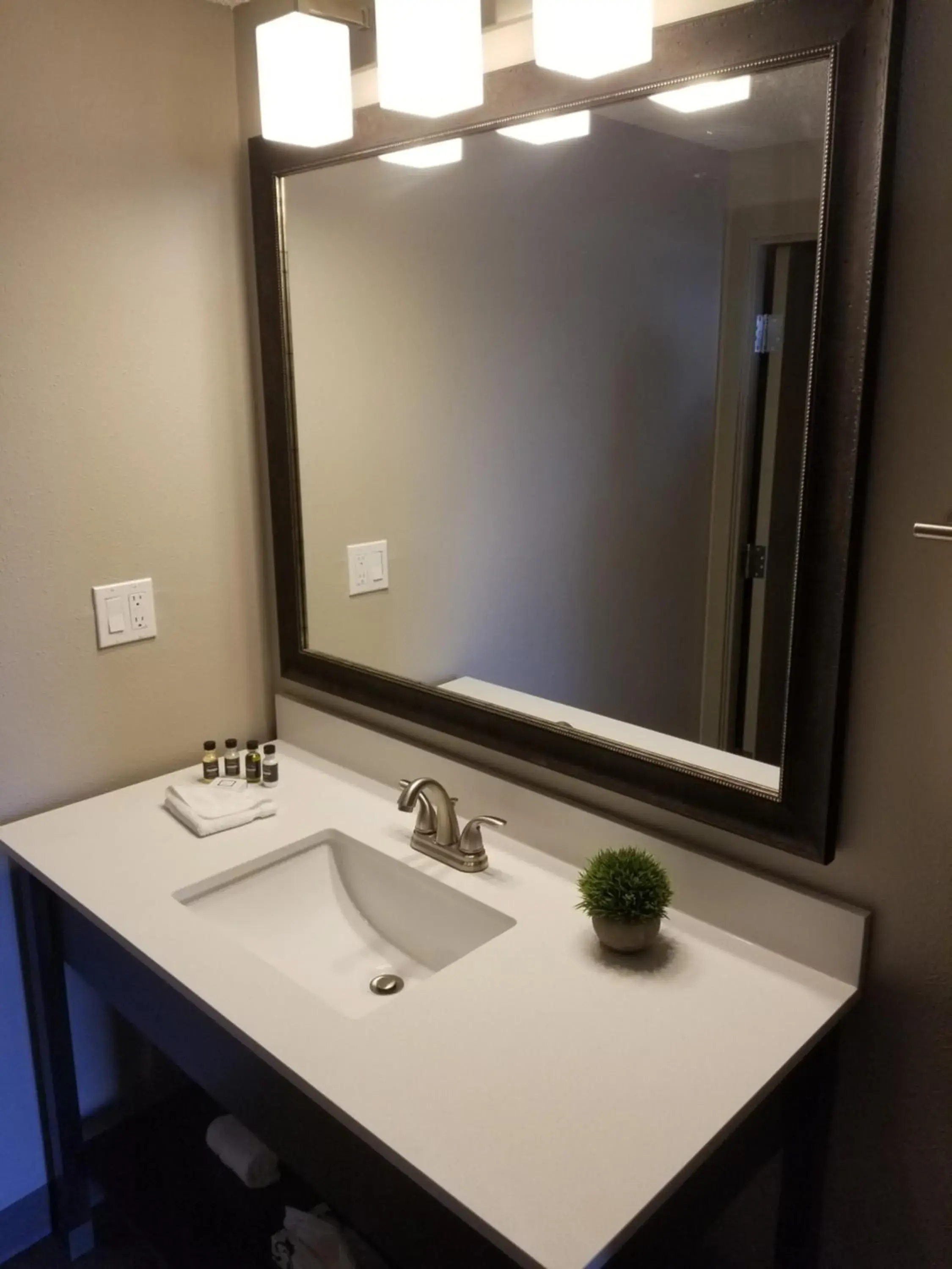 Bathroom in The Hotel Y