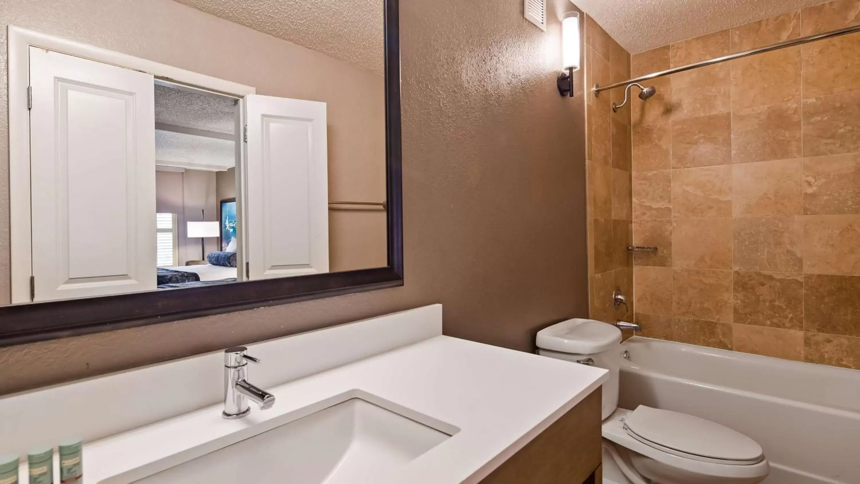 Bathroom in Best Western Savannah Historic District