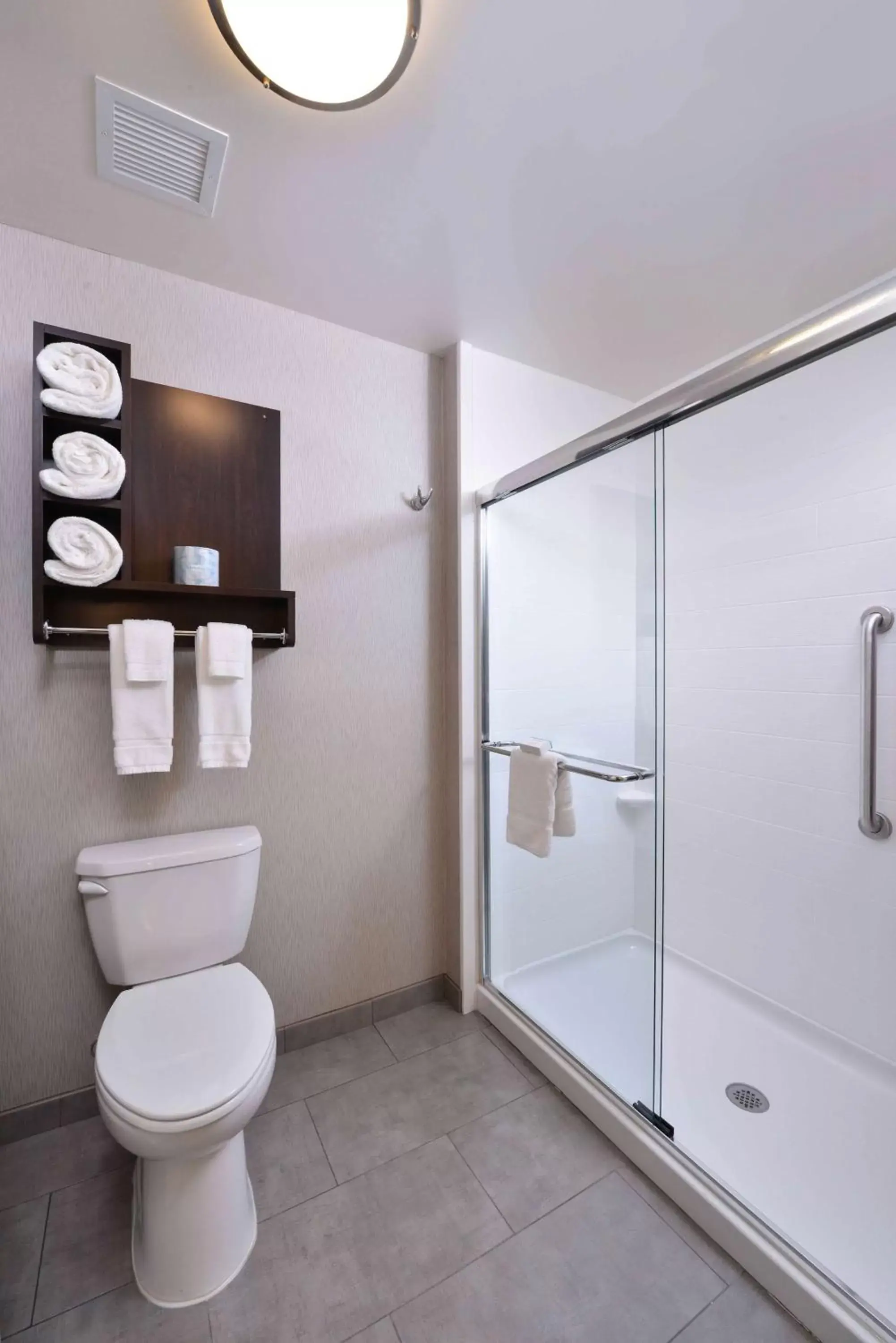 Bathroom in Homewood Suites by Hilton Columbia/Laurel
